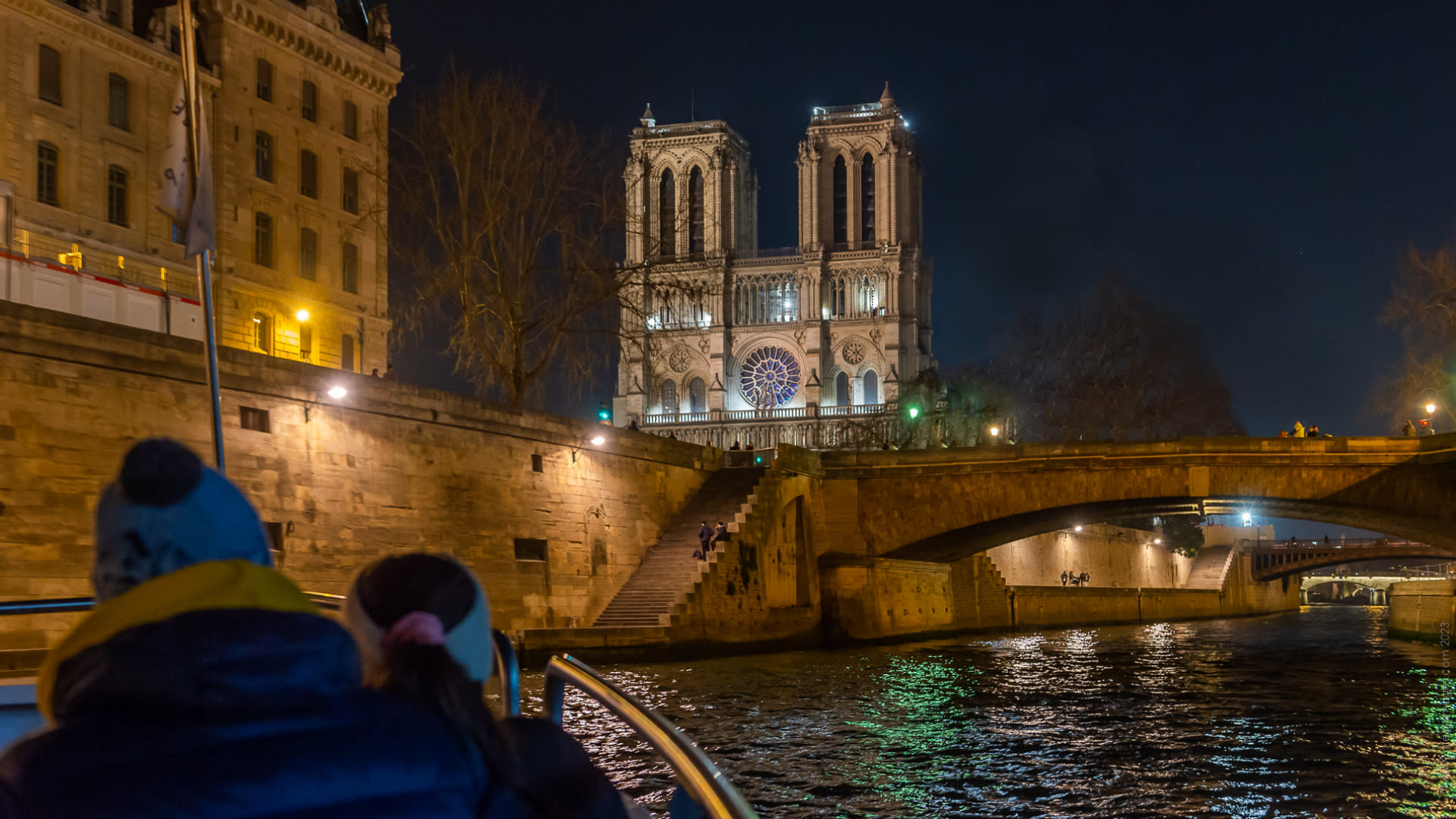Vedettes de Paris 1-Hour Seine River Musical Sightseeing Cruise - Thumbnail 8