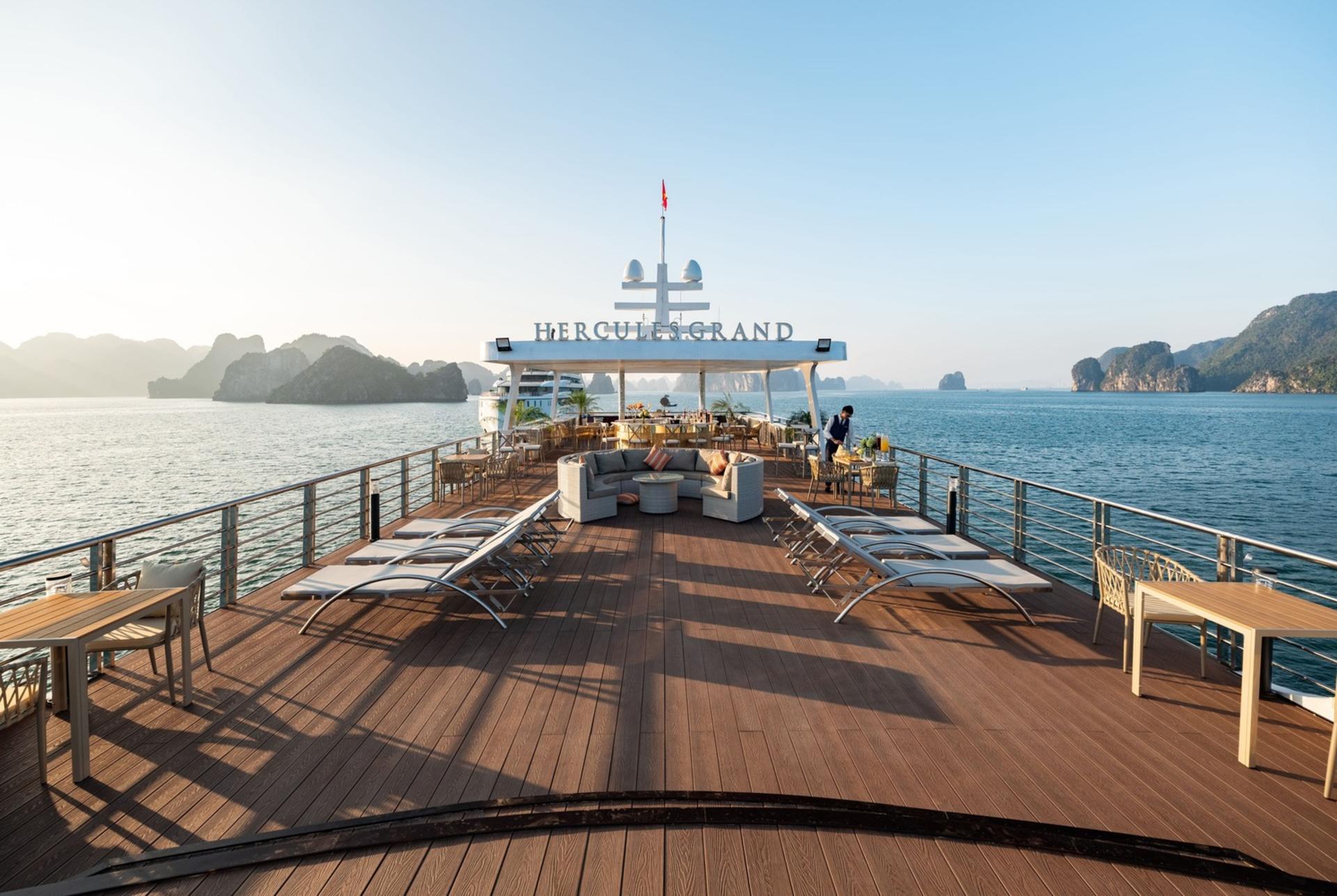 Hercules Grand Luxury Day Cruise: Ha Long Bay, Sung Sot, Ti Top - Thumbnail 25