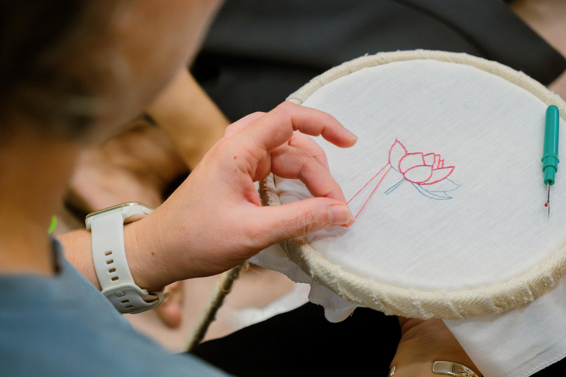 Hanoi's Heritage: Embroidery Workshop in Traditional House - Image 1