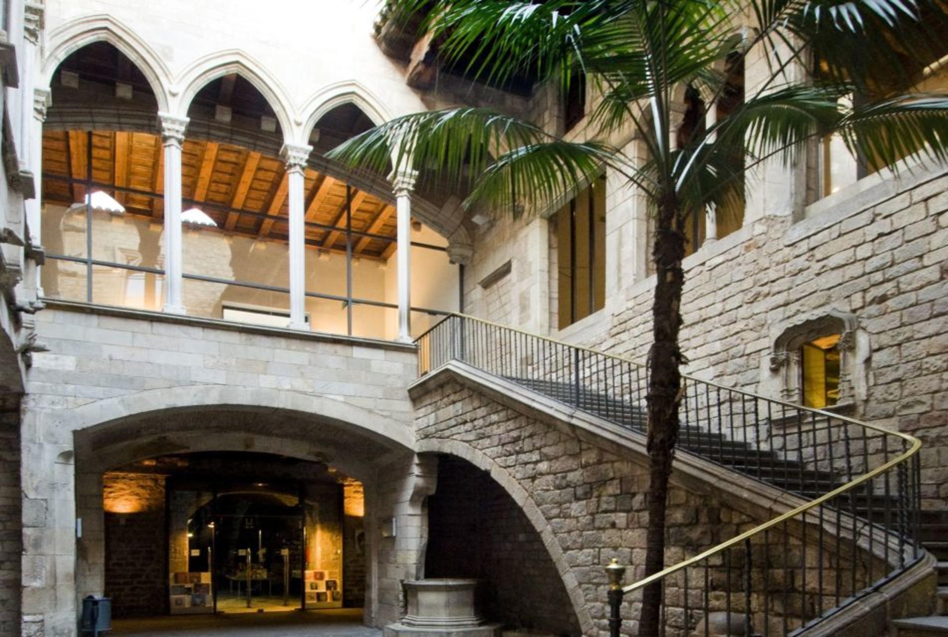 Picasso Museum Guided Tour in Barcelona - Thumbnail 4