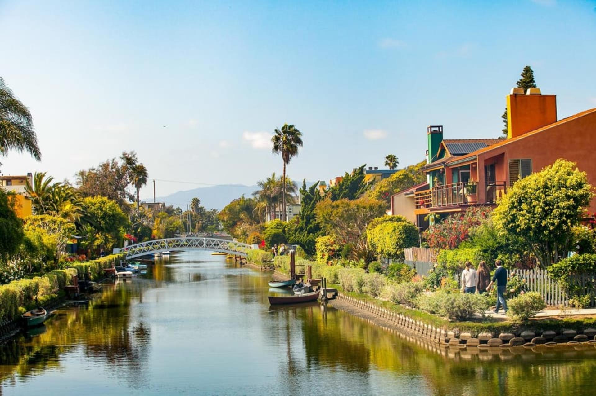 Hollywood, Beverly Hills, Santa Monica, Venice Beach Private  Tour. - Thumbnail 6