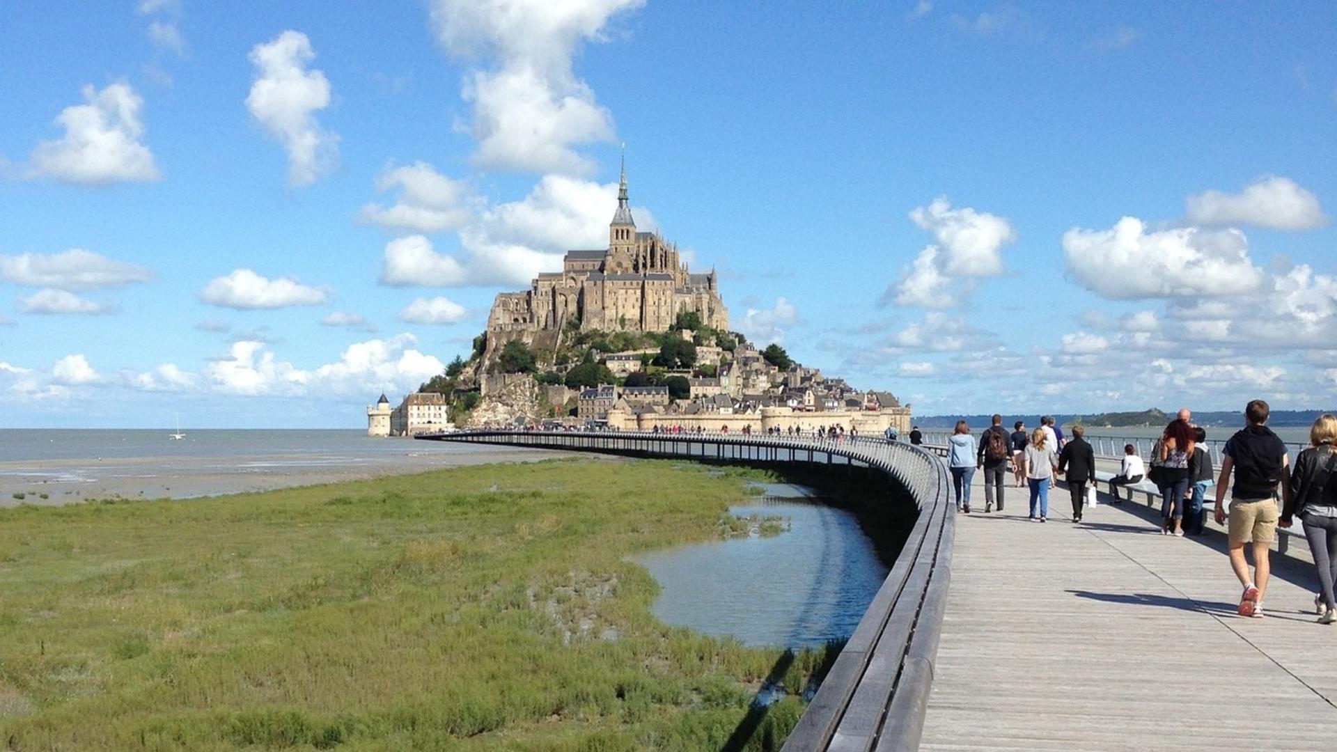 Mont Saint Michel Day Tour with Transport - Thumbnail 11