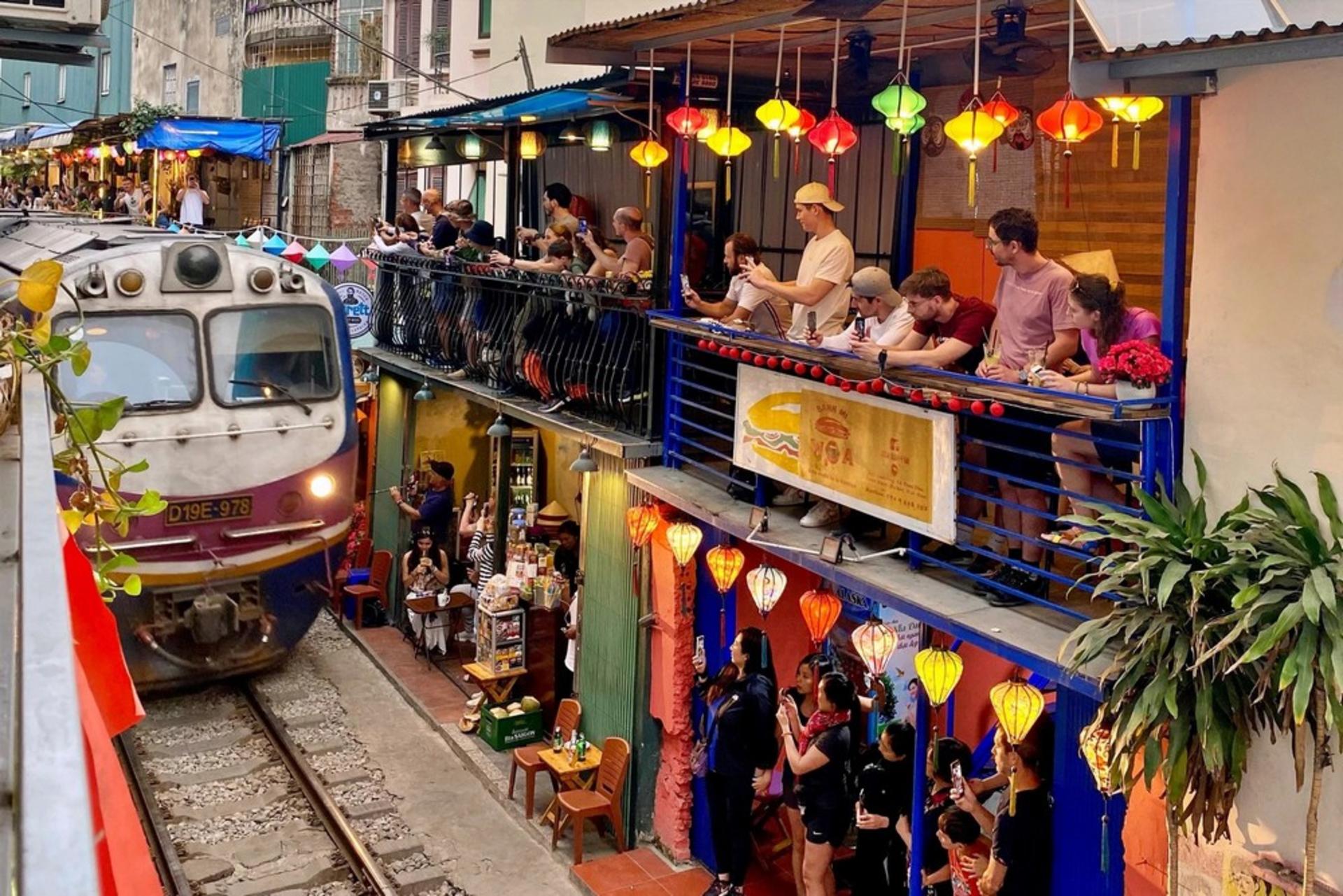 Hanoi City Highlights & Local Village Full-Day Tour - Thumbnail 5
