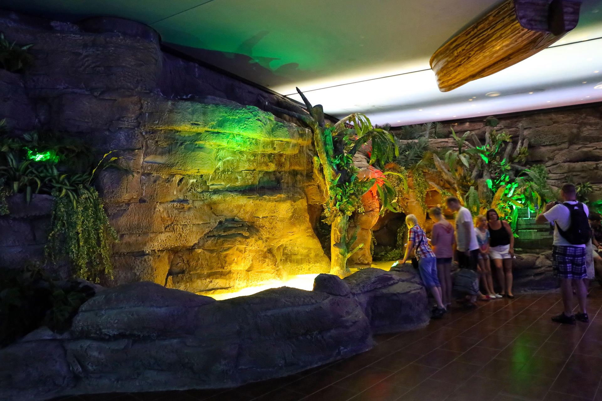 Antalya Aquarium and Wax Museum Entry Ticket - Thumbnail 3