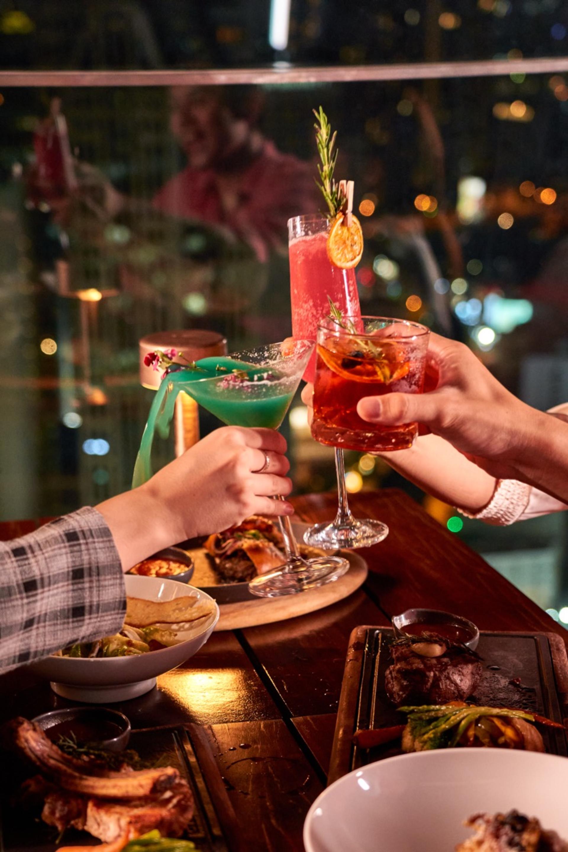 Spectrum Lounge & Bar at Hyatt Regency Bangkok Sukhumvit   - Thumbnail 14