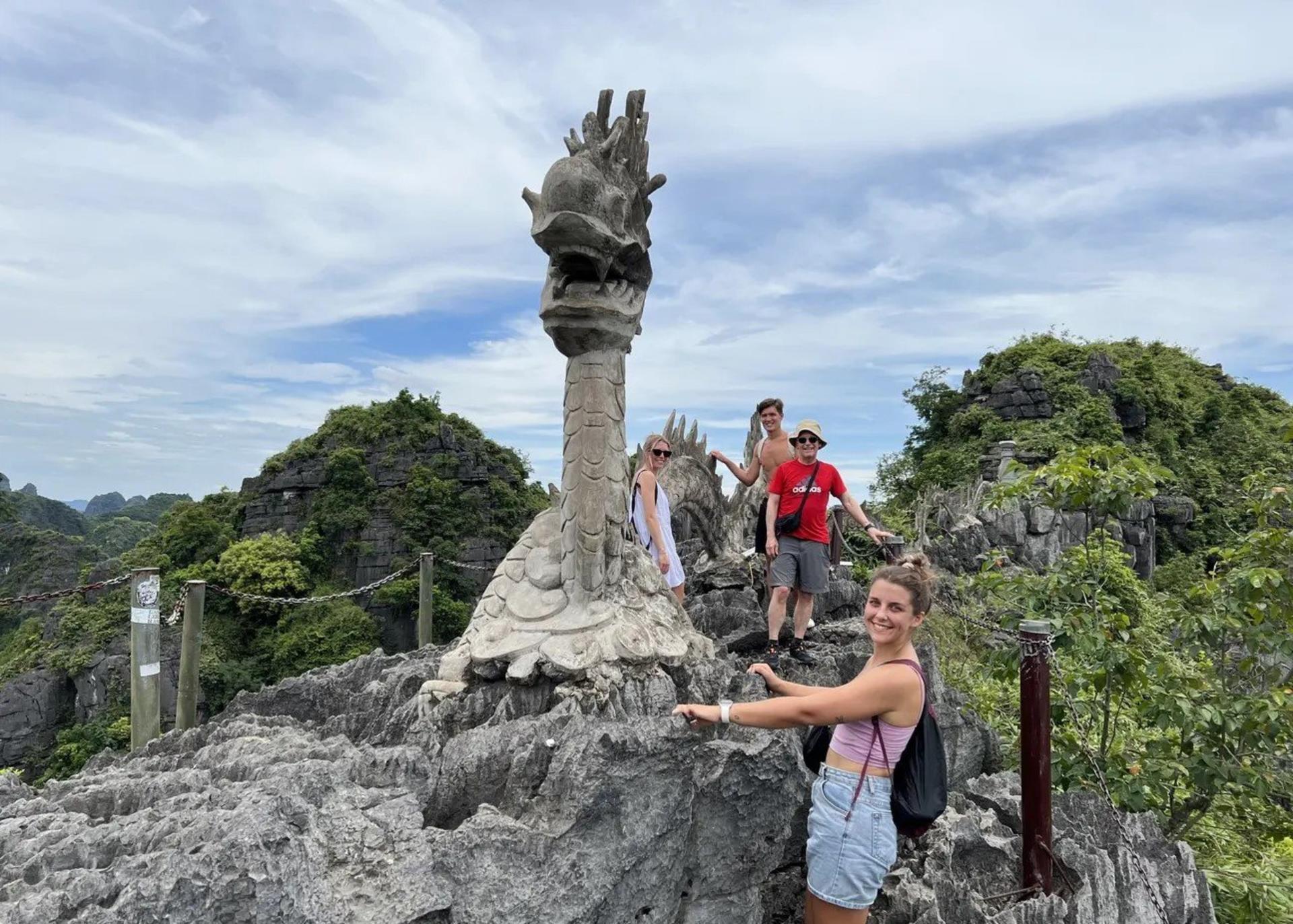 Best of Ninh Binh Tour: Hoa Lu, Bai Dinh, Trang An/Tam Coc, Mua Cave - Thumbnail 15