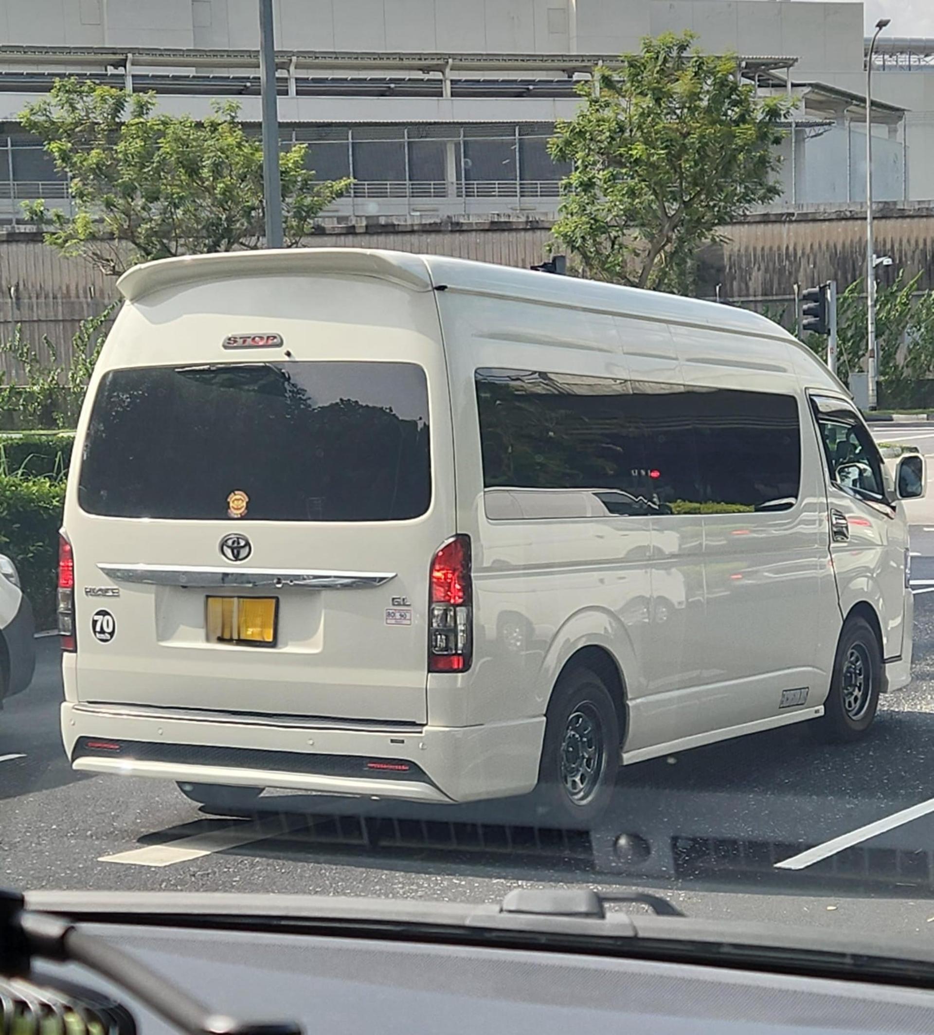 Singapore Car Rental with Driver to Singapore Zoo/Sentosa by JM Limousine - Thumbnail 6