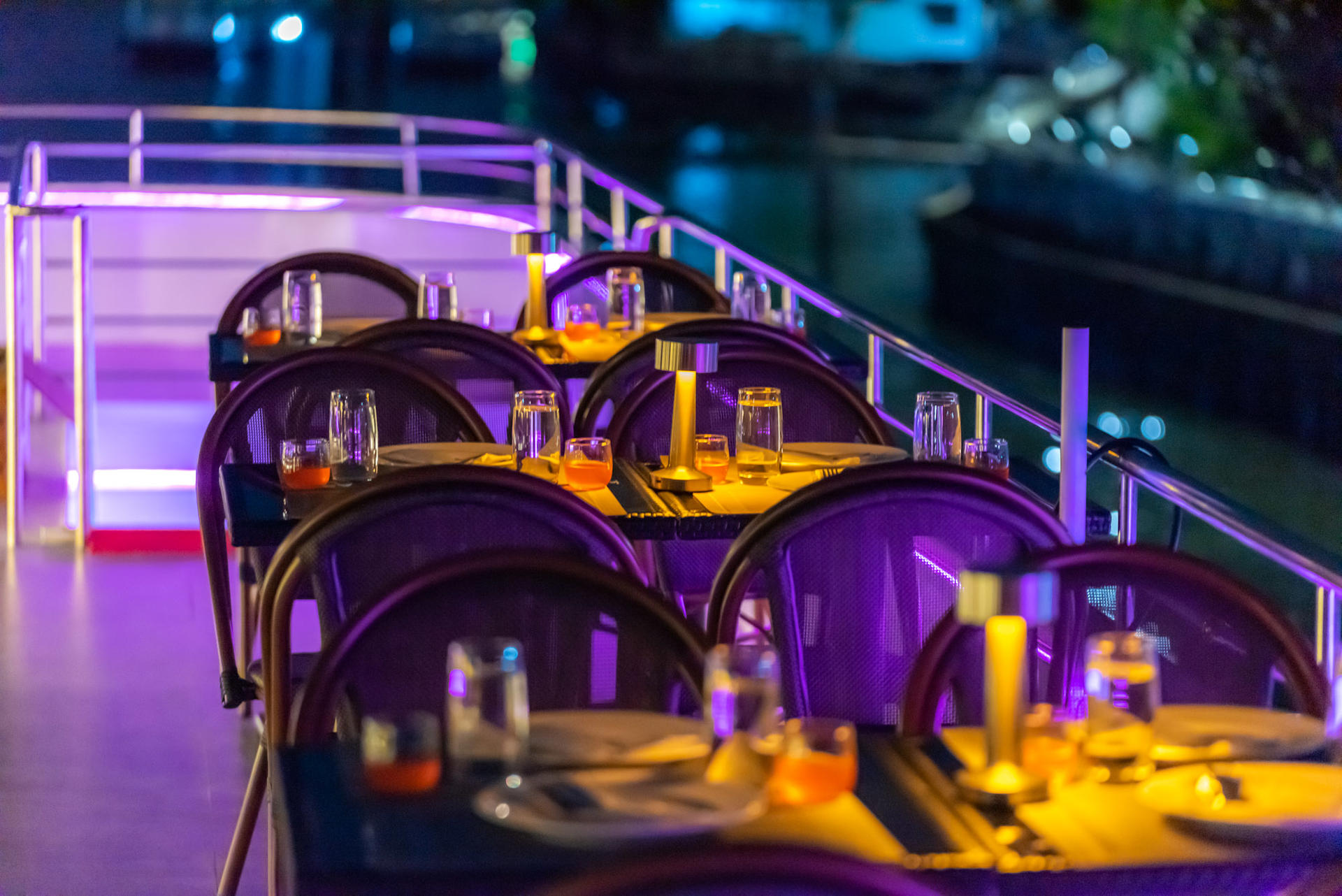 The Newest Luxury 5 Star Bangkok Chaophraya Dinner Cruise - Thumbnail 9