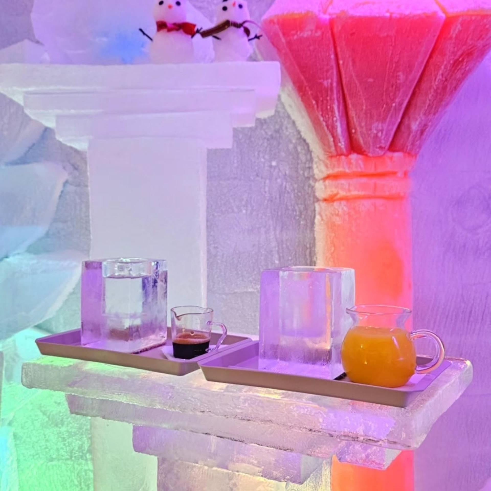 Hongdae Ice Cafe Experience with Drink & Refill in Seoul - Thumbnail 11
