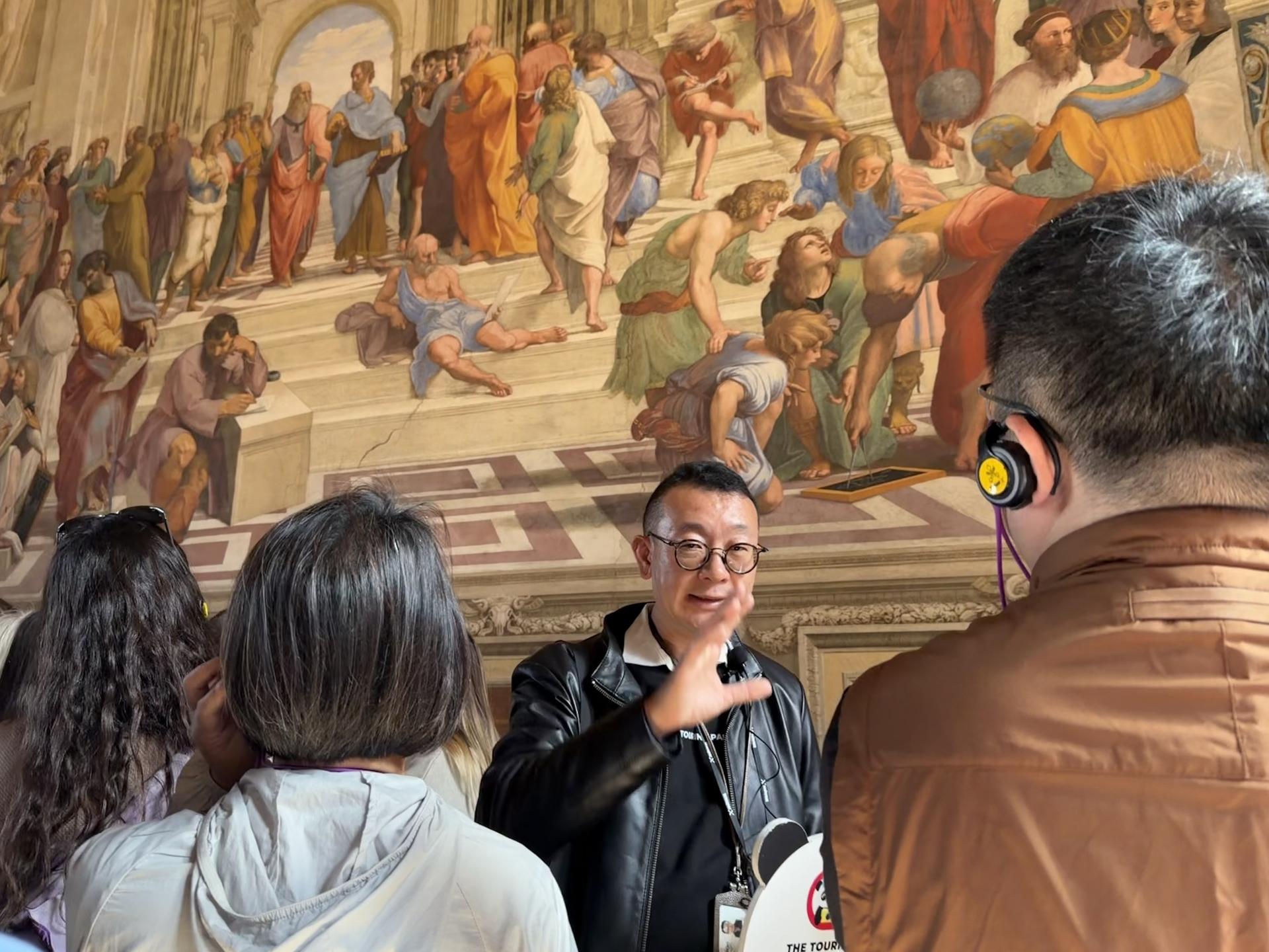 Vatican and Colosseum day tour from Rome - Thumbnail 2