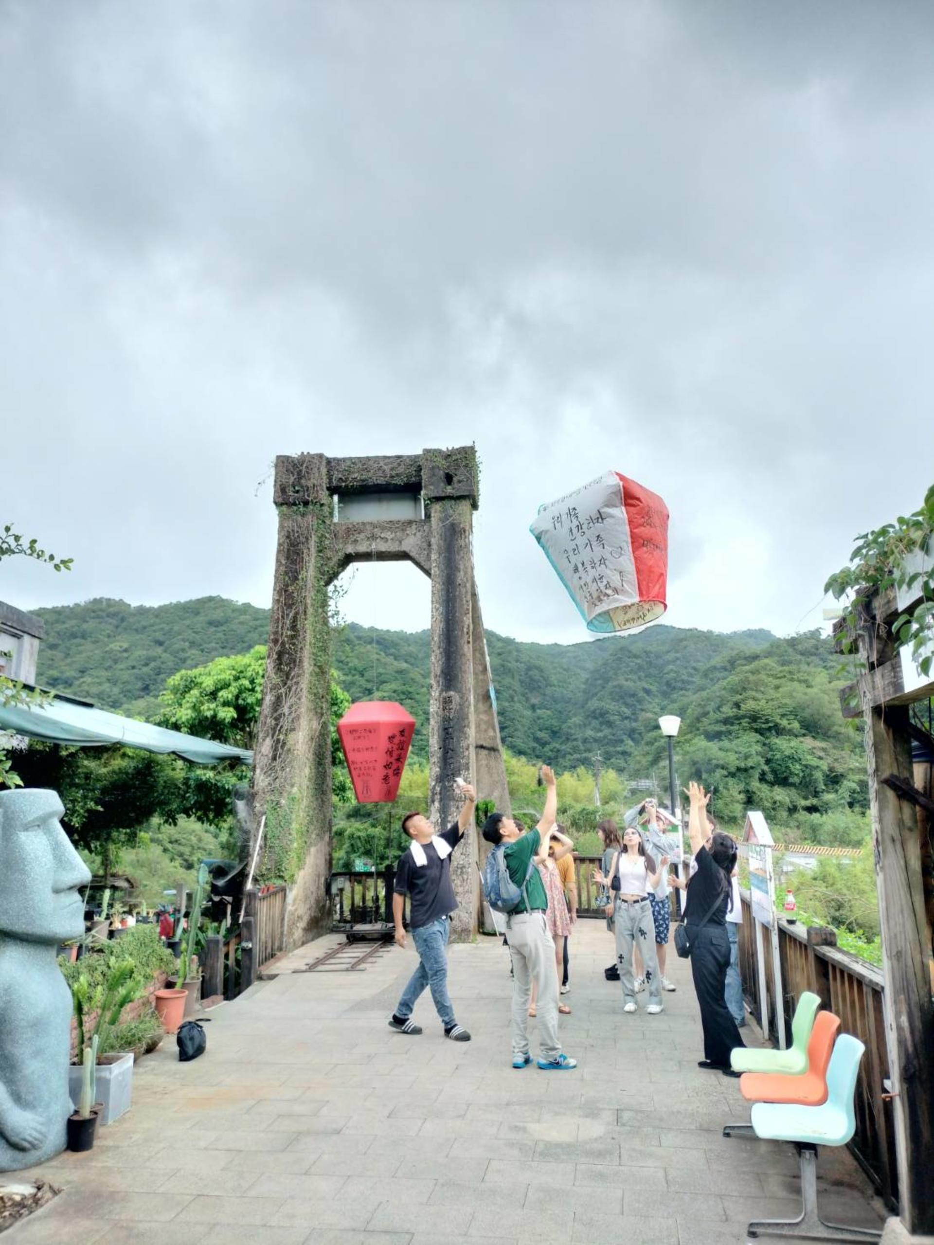 Jiufen, Shifen, Gold Museum, and Jiufen Day Trip by Chartered Car (Hotel Pick-up & Drop-off) - Image 1