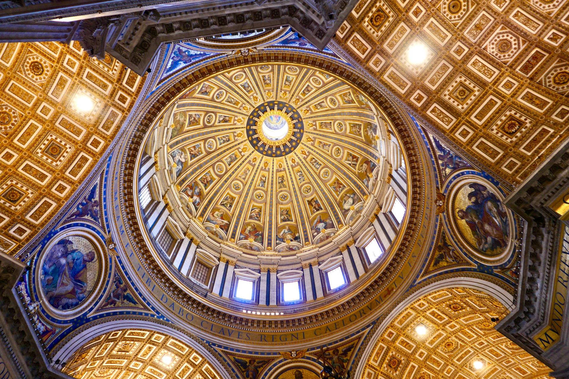 St. Peter's Basilica tour from the top to the underground in Rome - Thumbnail 2