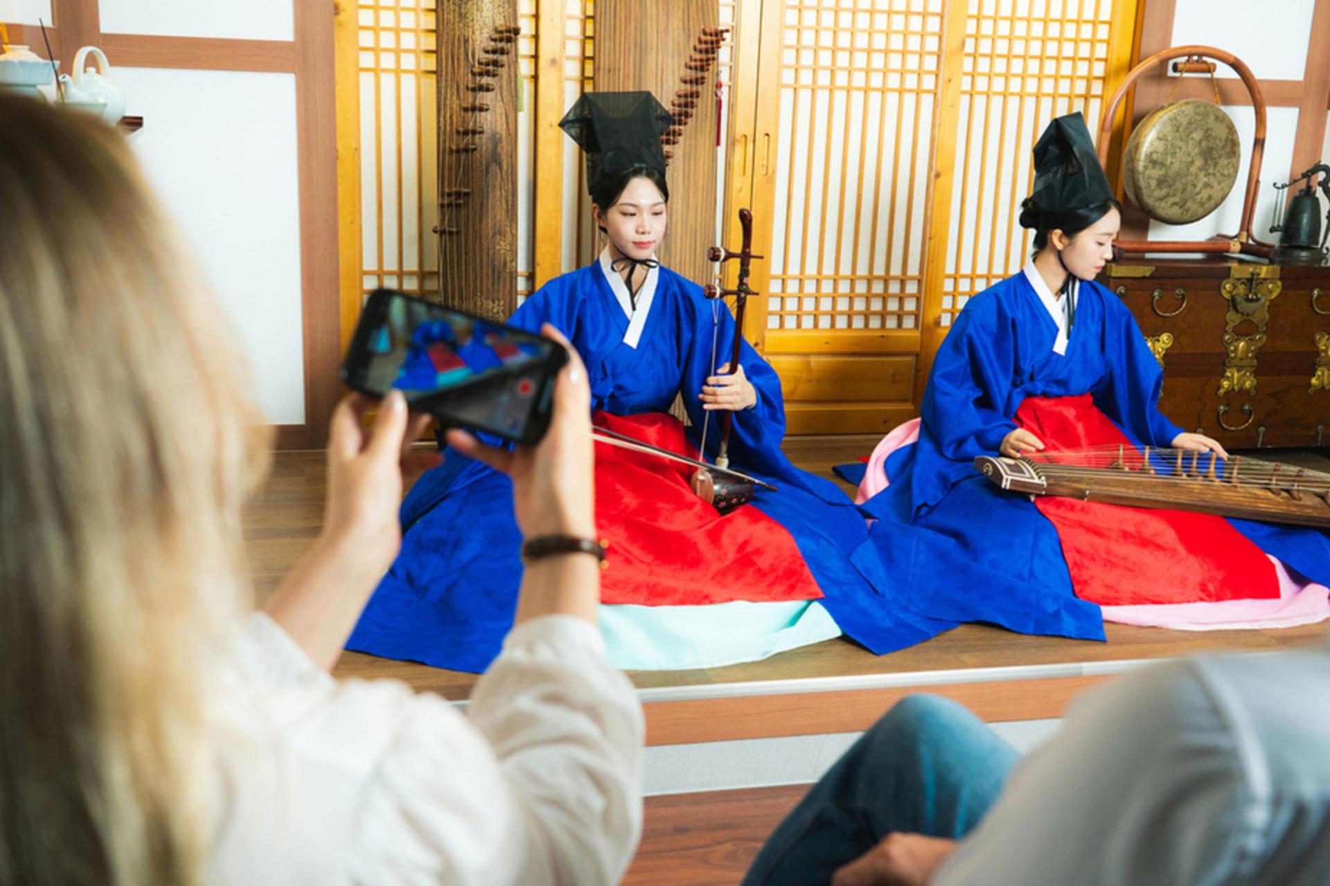 Seoul: Traditional Korean Music Performance "Jinyeon" - Image 1