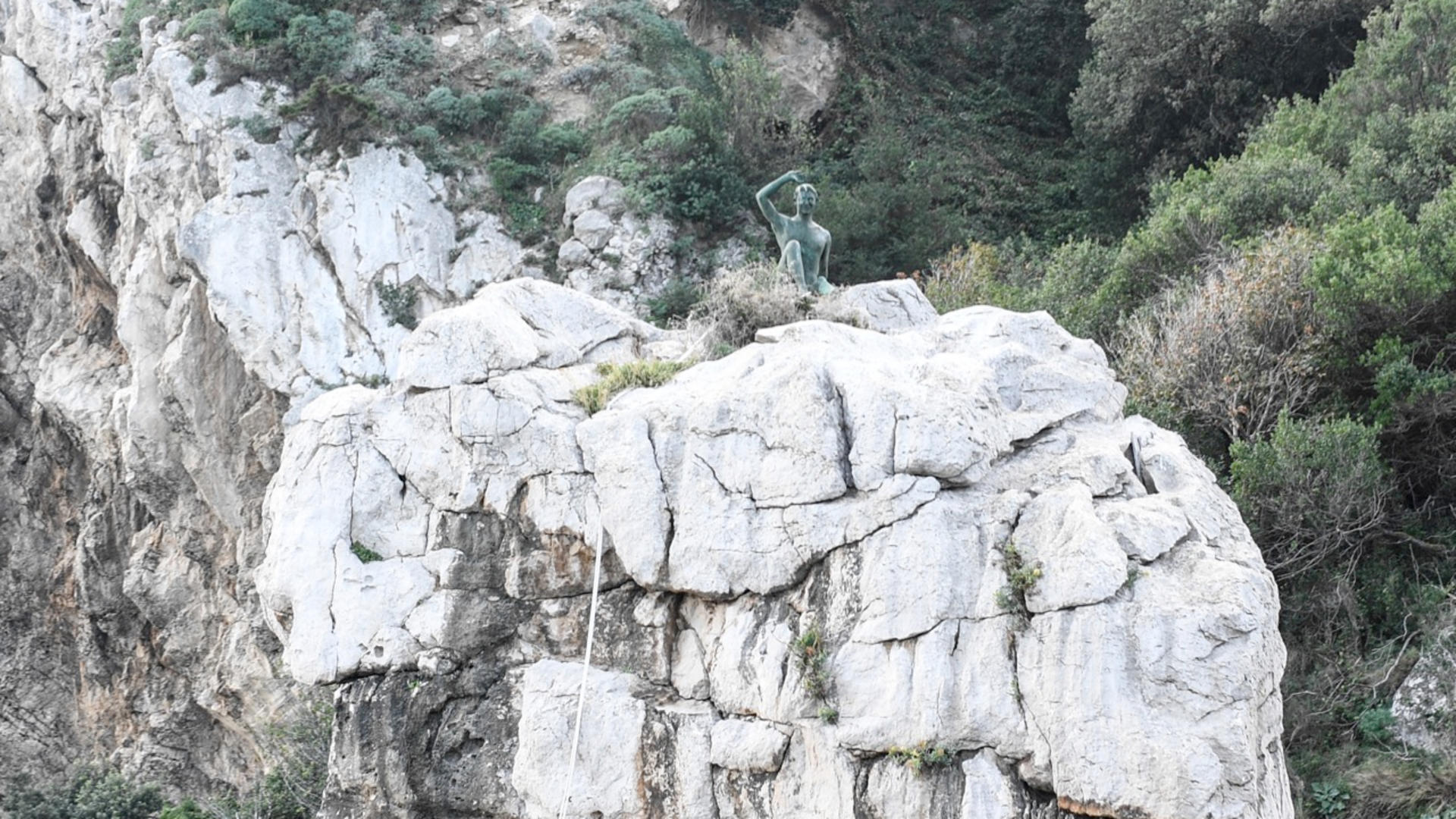 Coast and Capri boat tour with limoncello tasting from Sorrento - Thumbnail 2