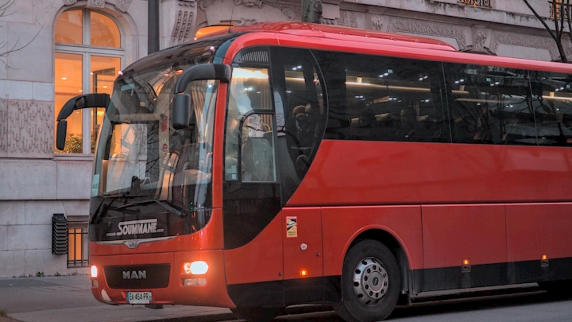 Paris - Disneyland Paris shuttle bus - Thumbnail 5