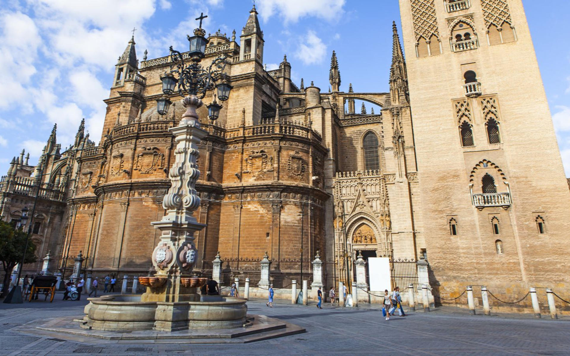 Cathedral of Seville and Giralda Tour - Thumbnail 9