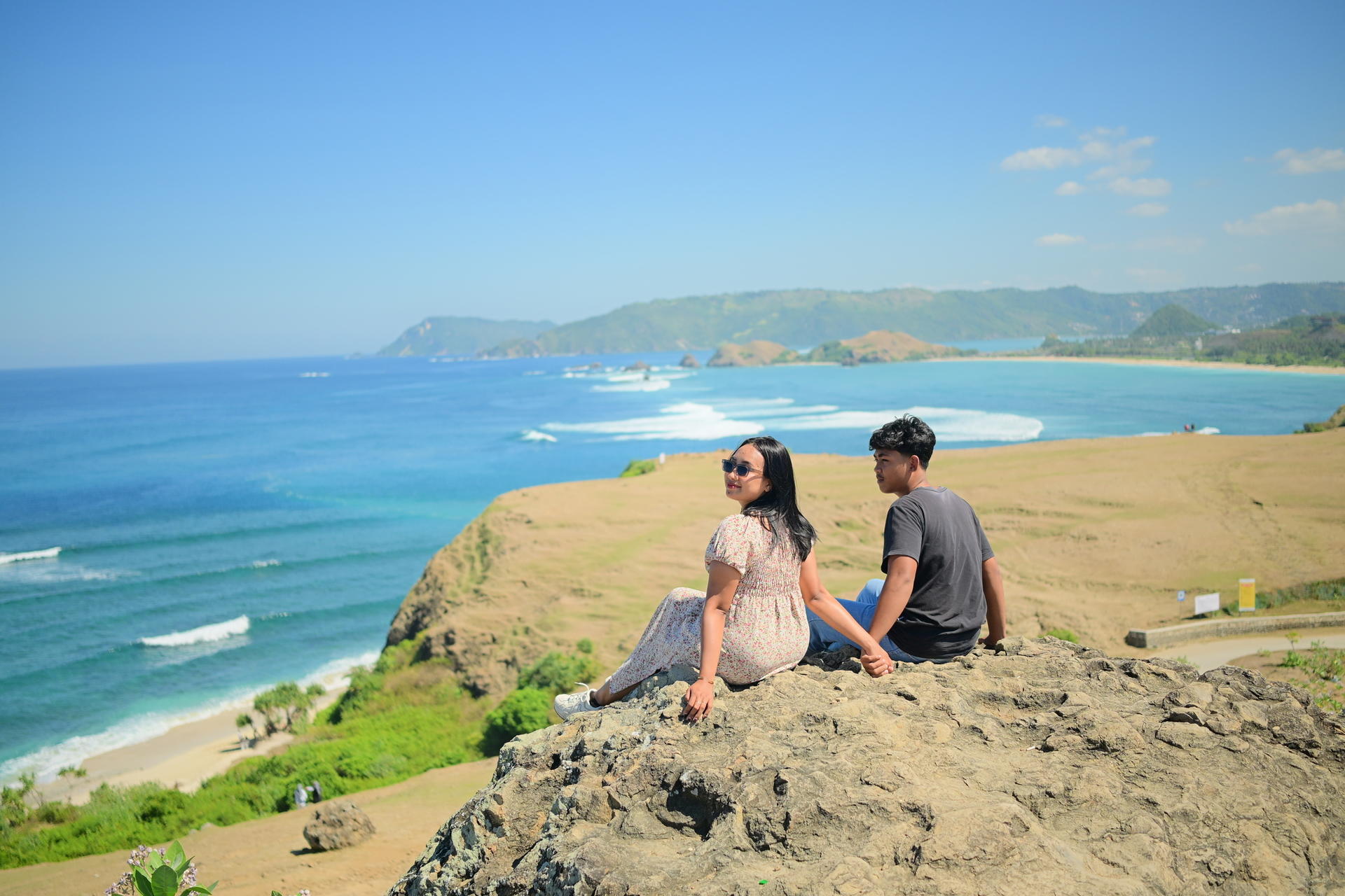 Sasak Village, Kuta Beach, and Aan Cape Private Tour in Lombok - Thumbnail 3