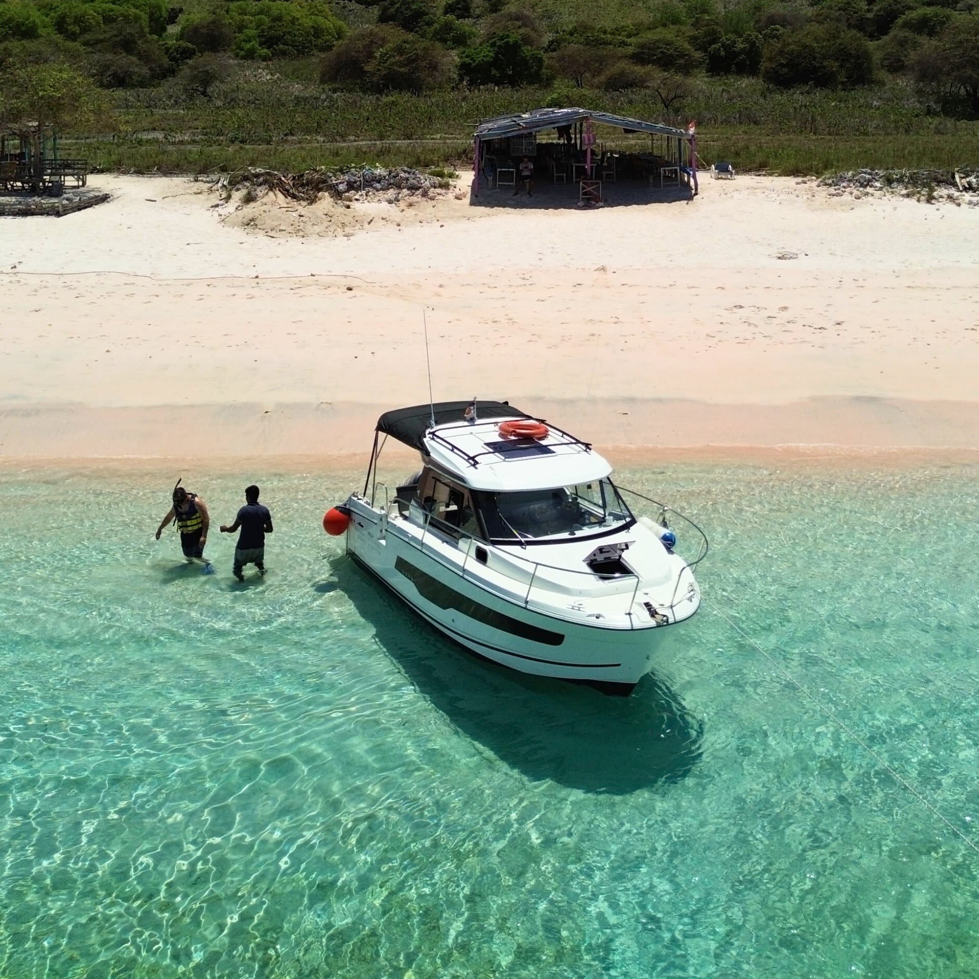 Private Komodo Yacht Tour from Labuan Bajo by Salaya Yacht - Thumbnail 7