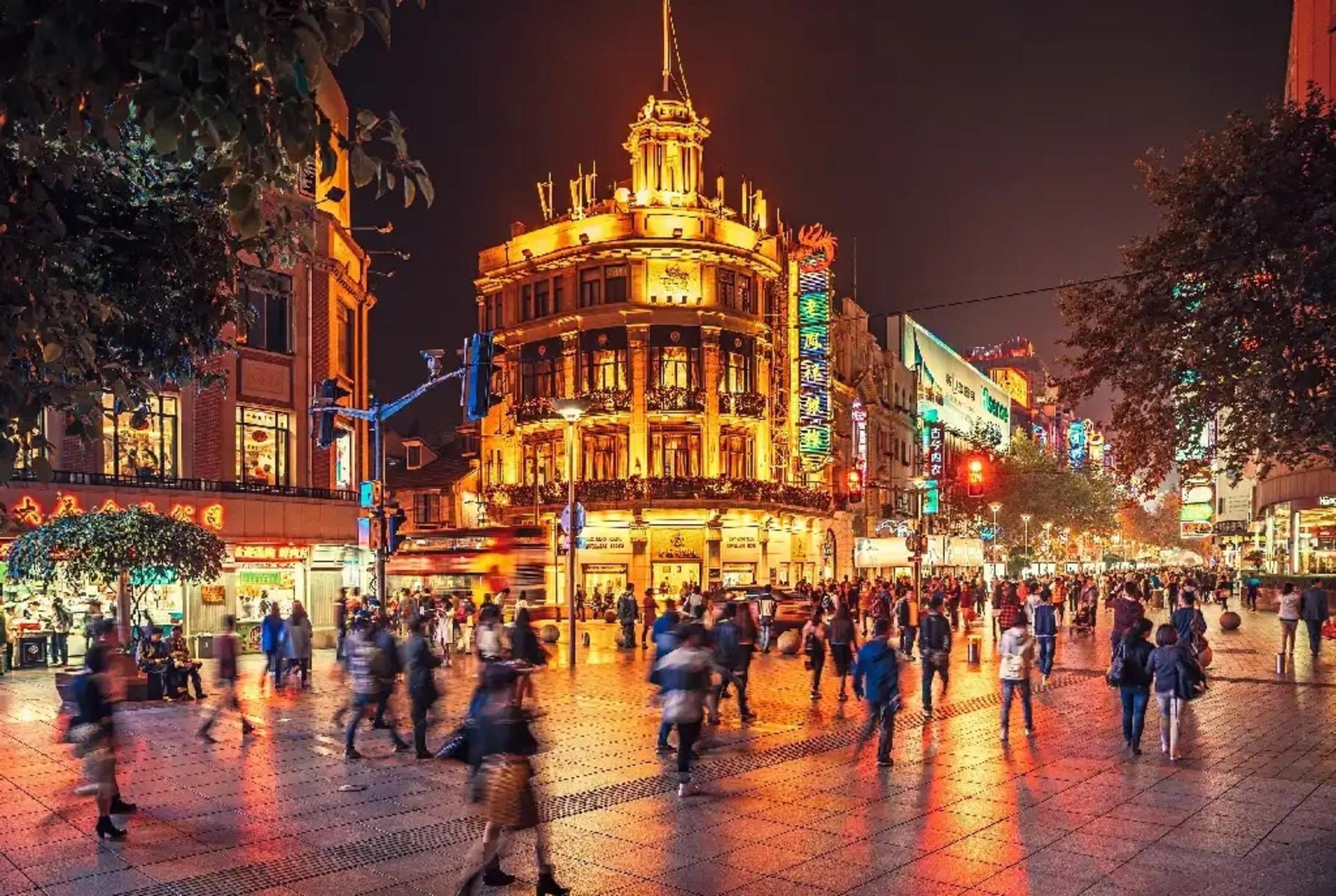 Shanghai Yu Garden, Nanjing Road, Tianzifang, Huangpu River Cruise, Bund Private Day Tour - Thumbnail 5