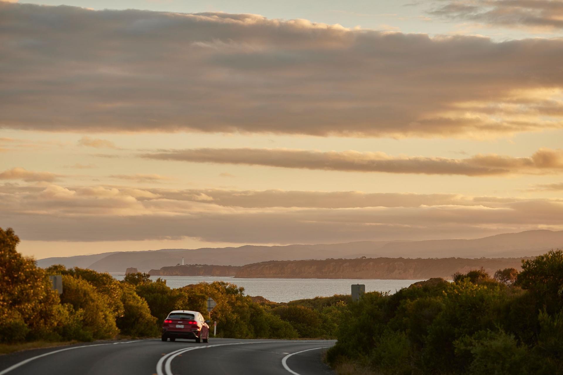 Great Ocean Road and 12 Apostles Tour - Thumbnail 5