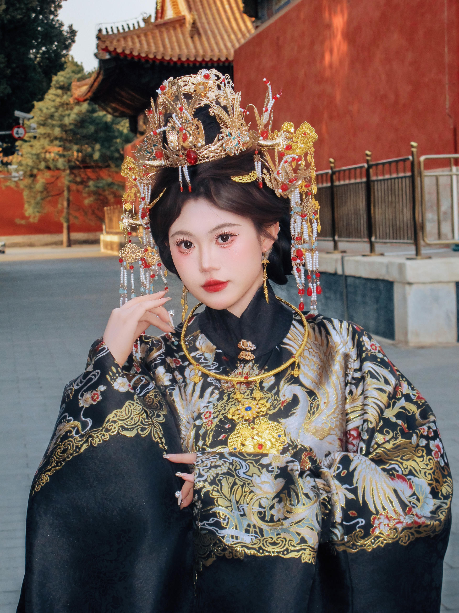 Beijing Ancient Costume Experience Photography [Free Choice of Clothing + Exquisite Makeup & Styling + Professional Photographer] - Image 1
