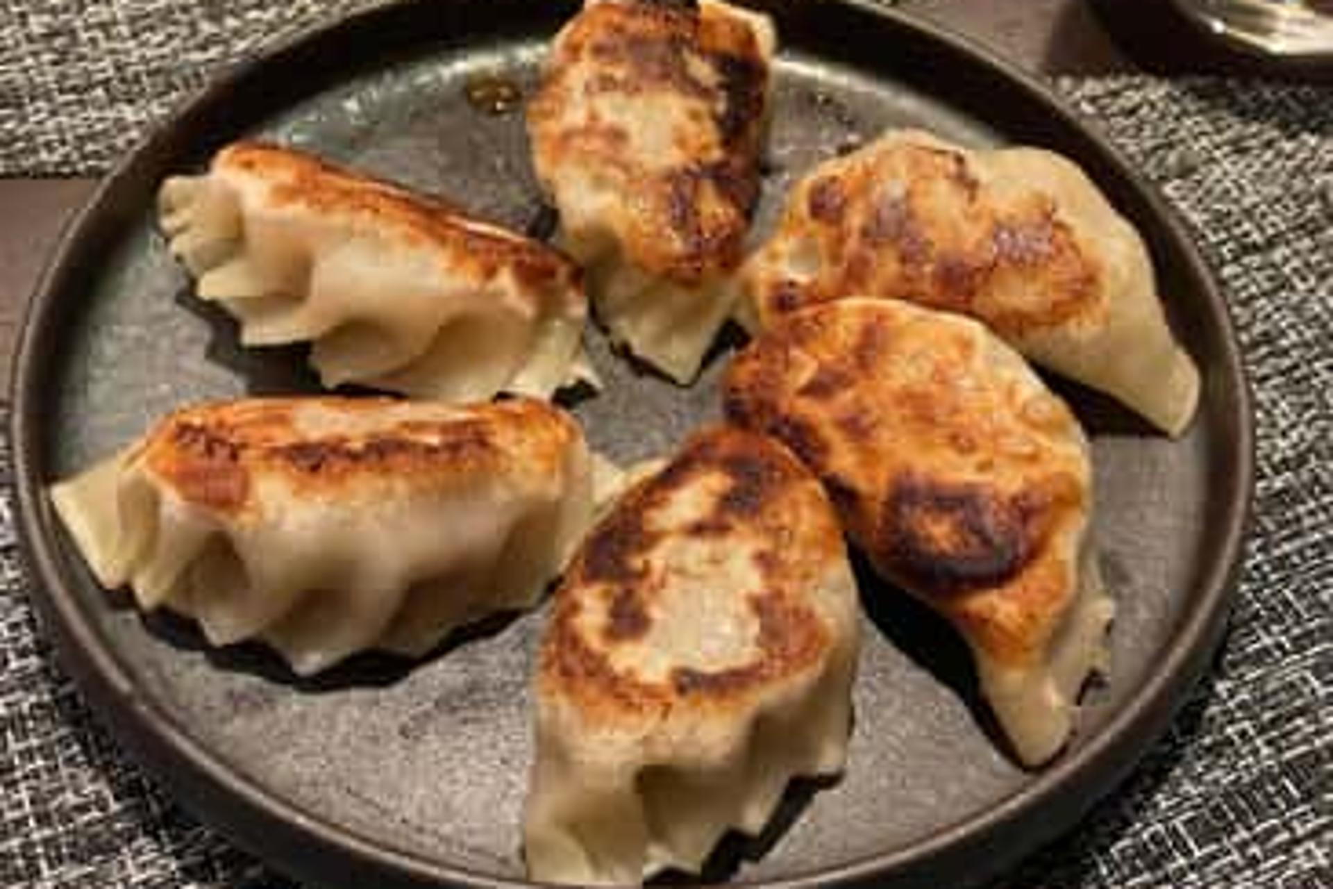 Akasaka Izakaya & Bar Hopping Experience in Tokyo with Local Guide - Thumbnail 4