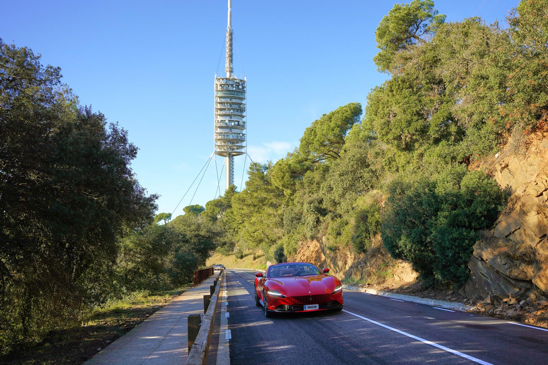 90-minute supercar drive in Barcelona to Tibidabo Mountain - Thumbnail 5