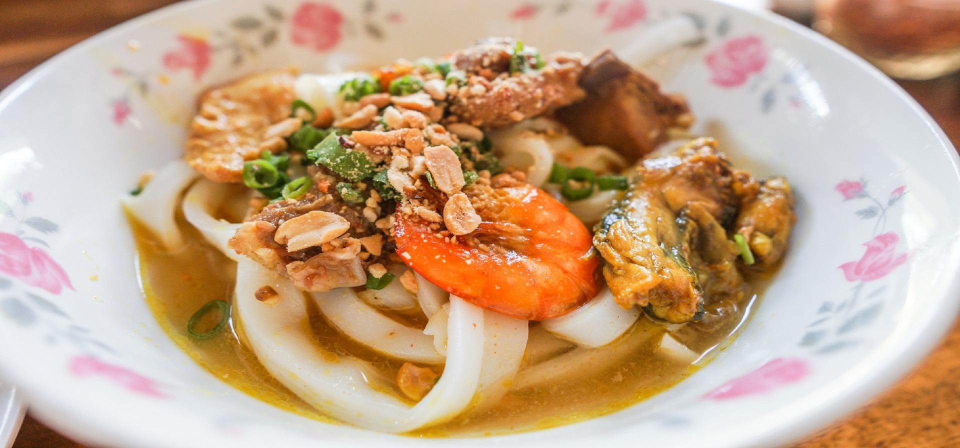 Hoi An Private Food Tour with Aodai Rider - Image 1