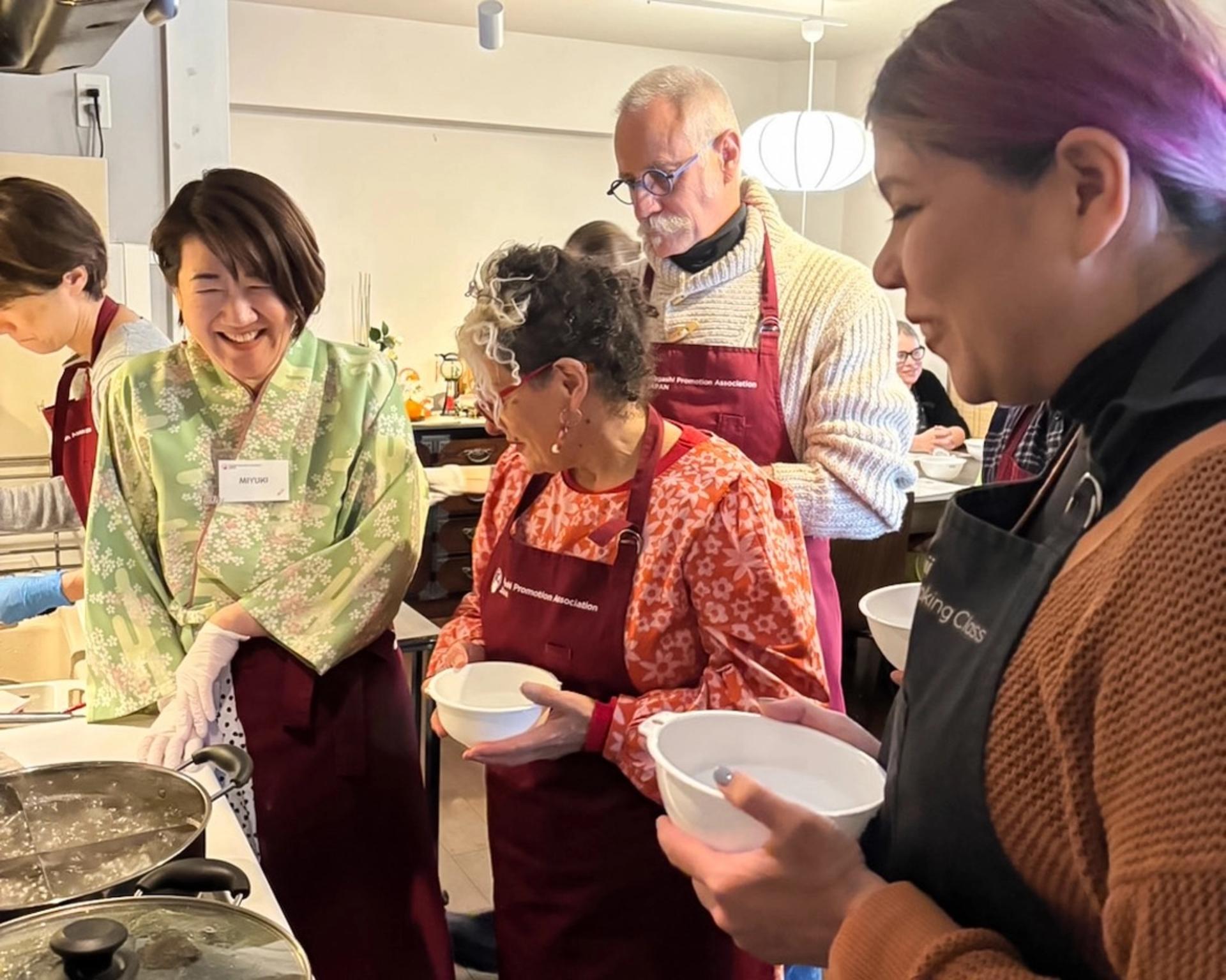 Tokyo Mochi-Making Class (2Hr) - Thumbnail 6