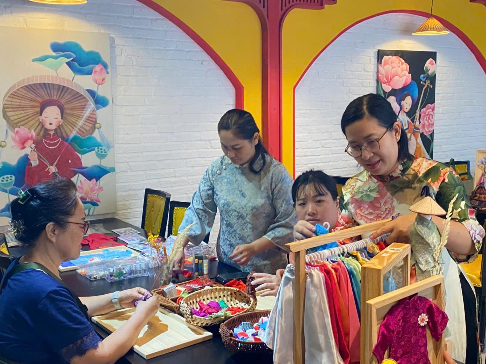 Mini Ao Dai Handcrafting Experience in Ho Chi Minh City - Thumbnail 15