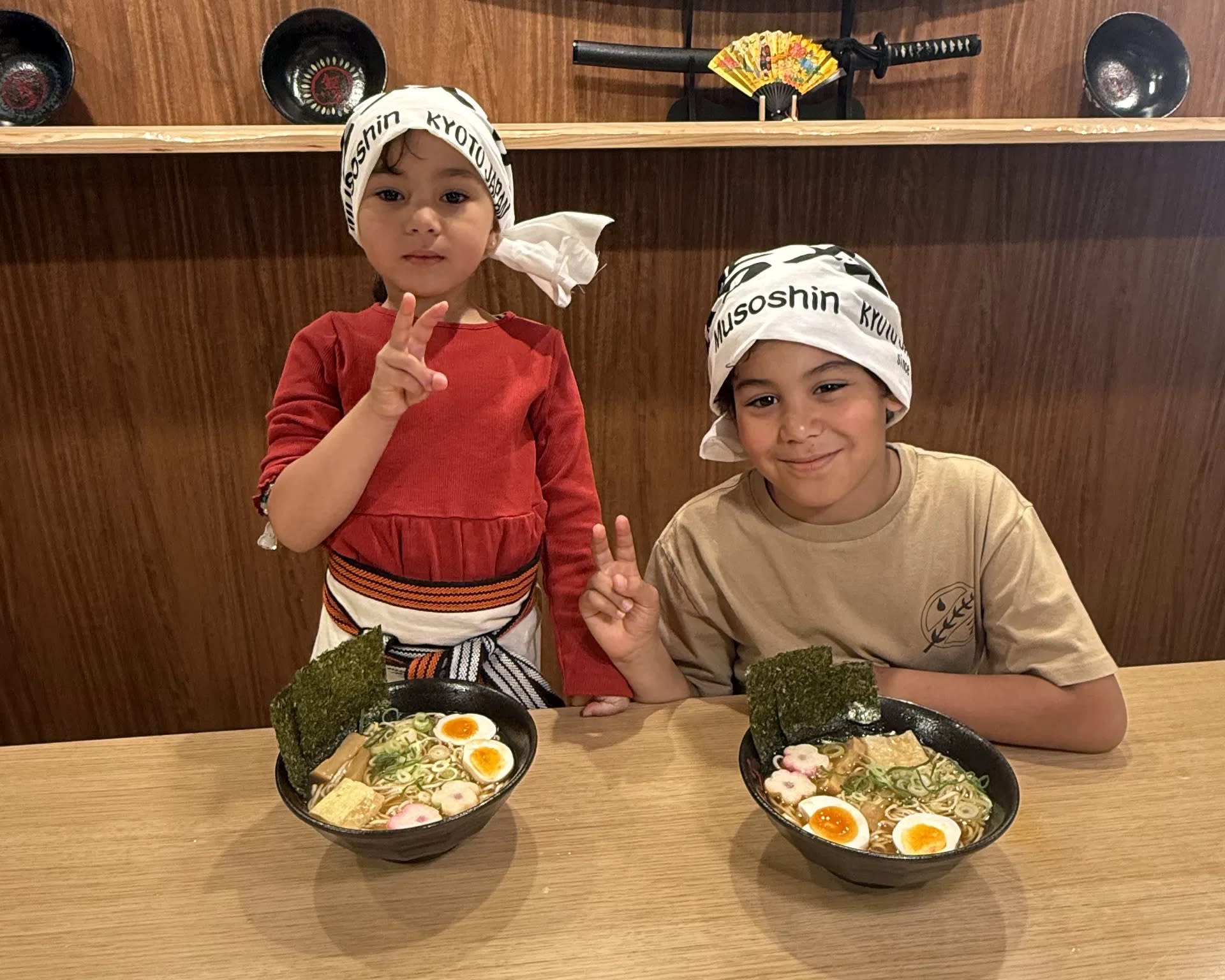 Ramen Cooking, Bowl Painting & Broth Making Workshop in Kyoto - Thumbnail 2