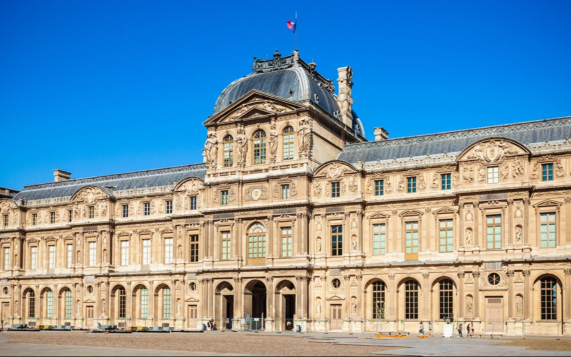 Louvre Museum Entry Ticket & Audio Tour - Thumbnail 2