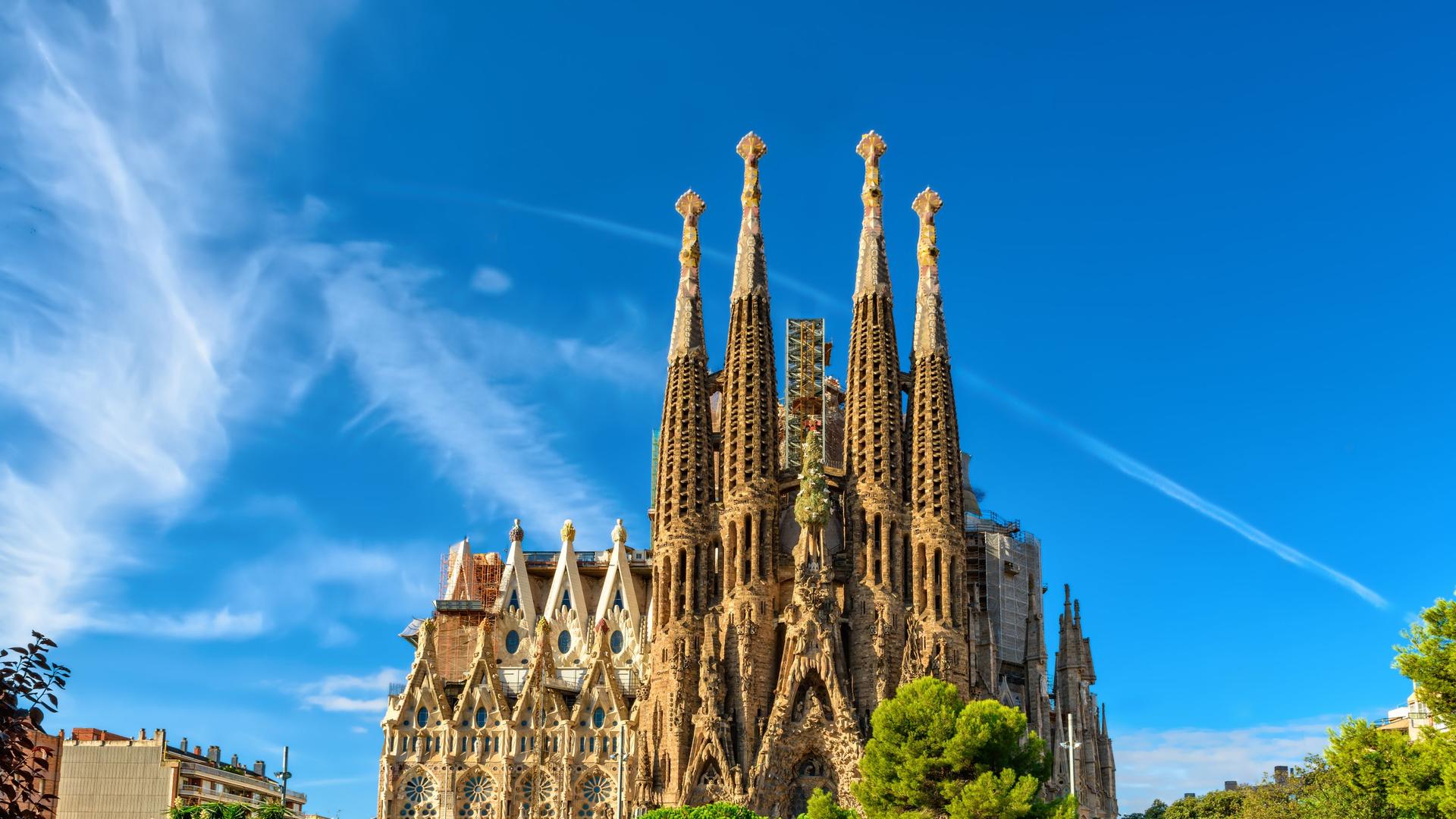 Sagrada Familia & Park Guell Skip-the-Line Combo Tour - Thumbnail 2