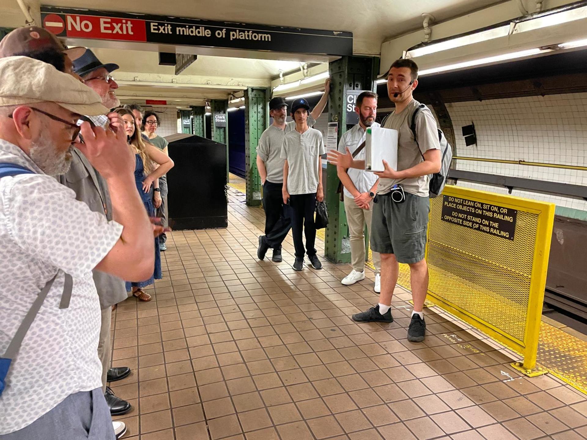 Discover Brooklyn Subway Secrets Tour - Thumbnail 2