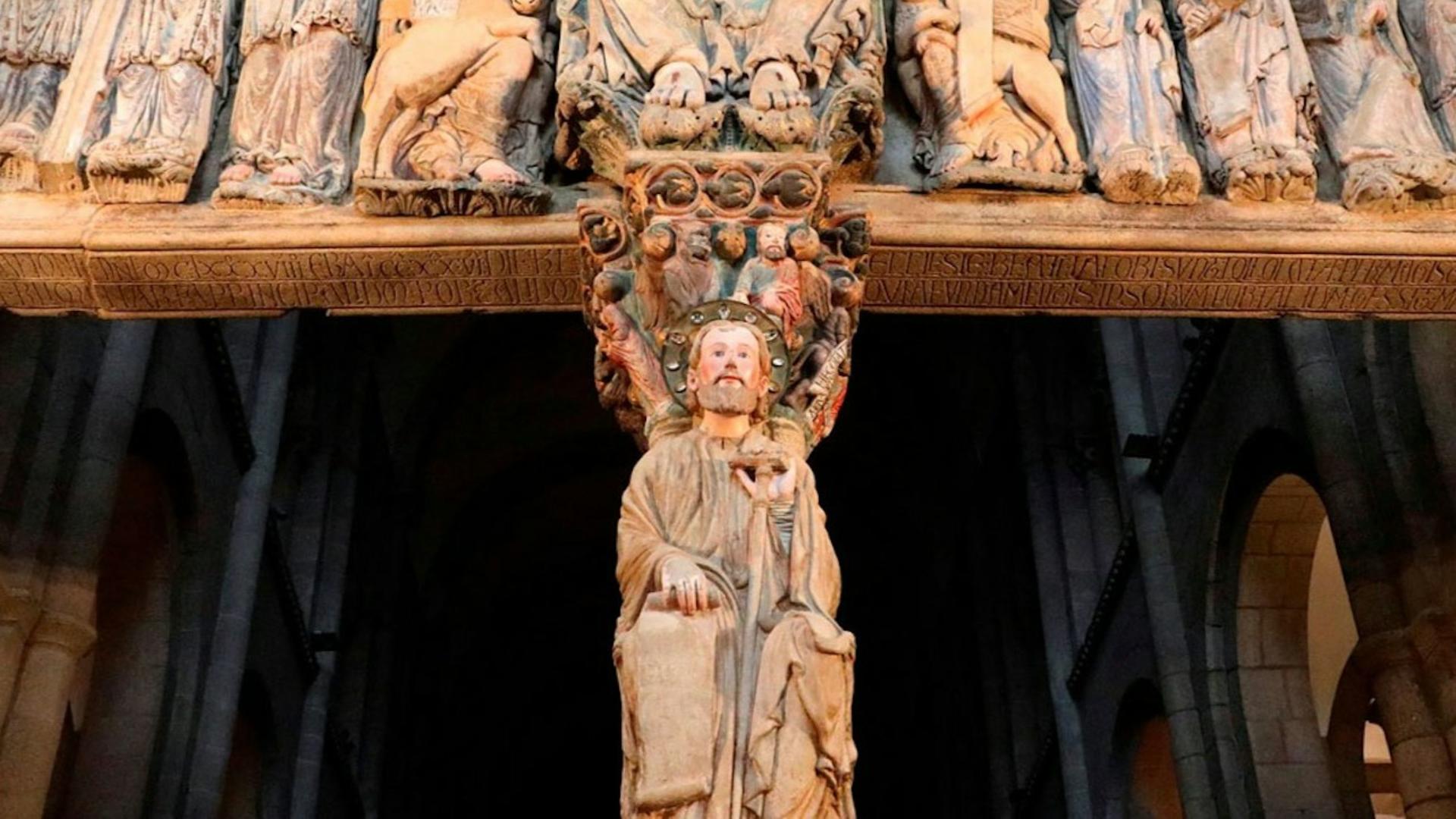 Santiago de Compostela Cathedral and Portico of Glory Walking Tour - Thumbnail 5