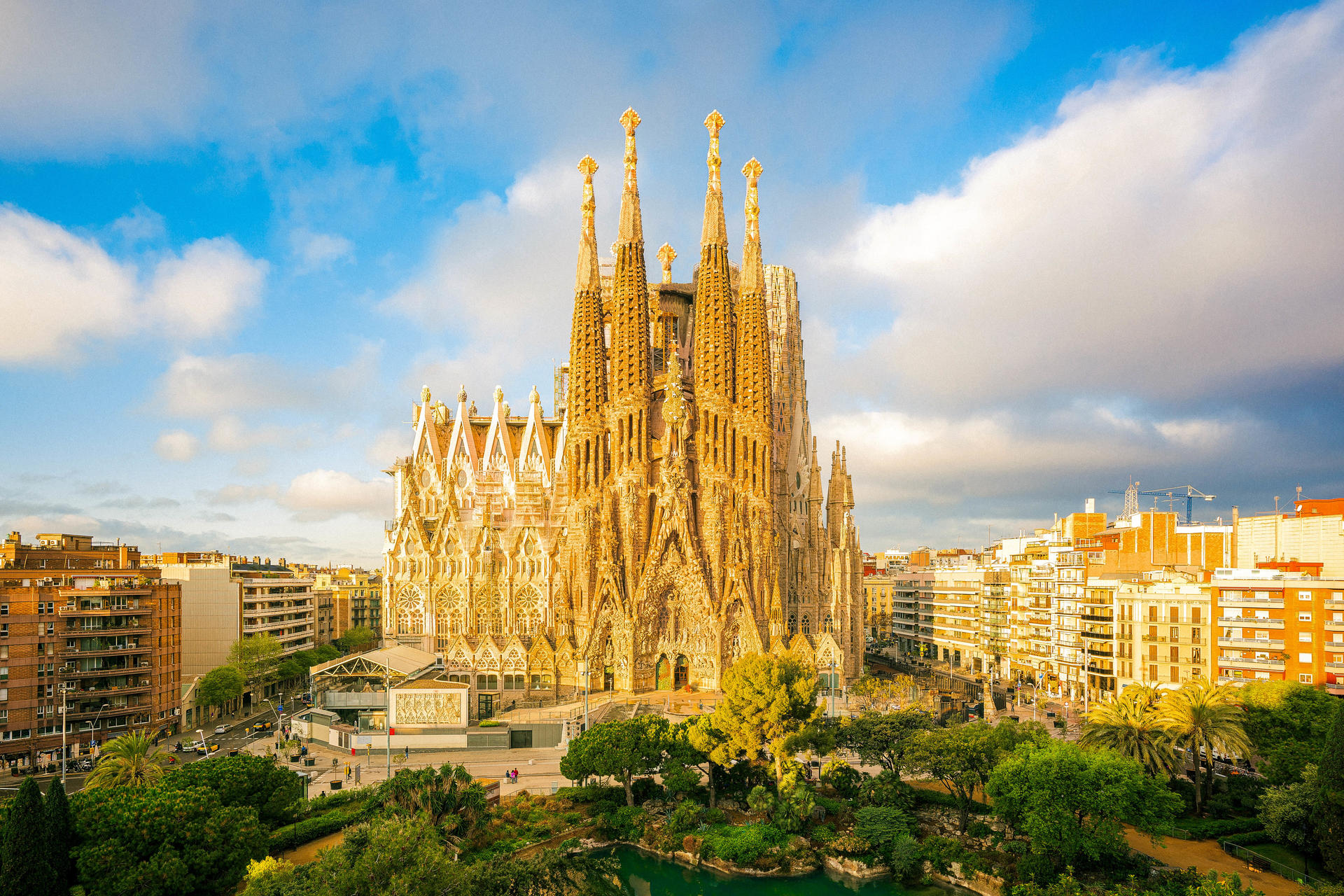 Sagrada Familia English Guided Tours - Thumbnail 4