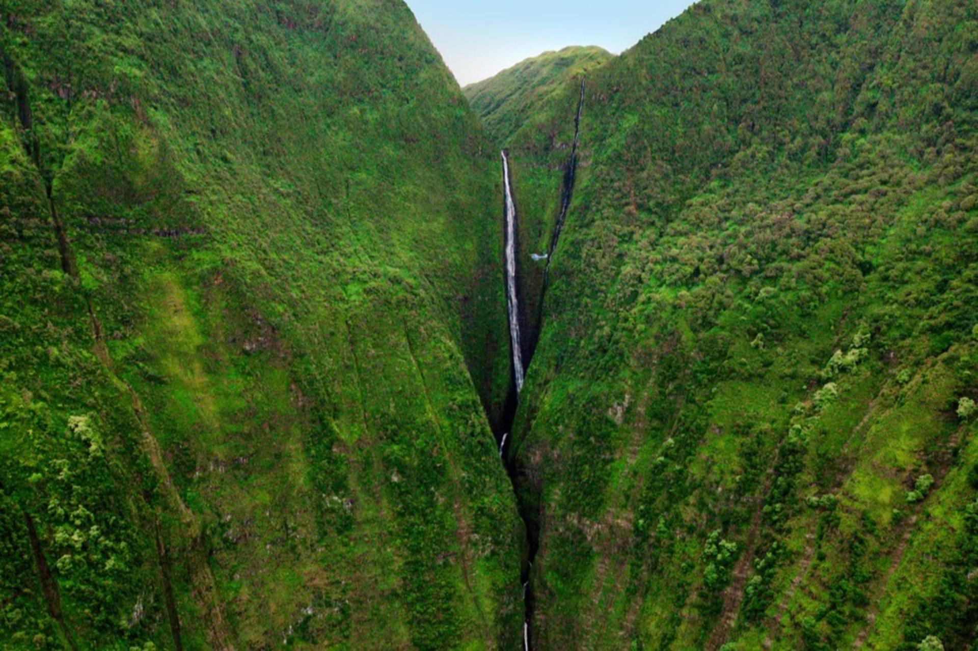 Maui and Molokai Spectacular Helicopter Tour - Thumbnail 6