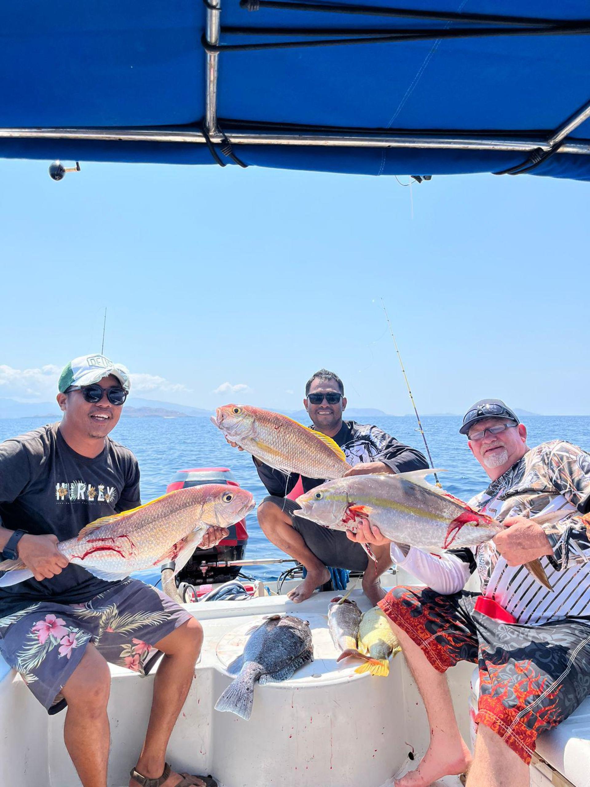Labuan Bajo Pink Beach Private Full-Day Fishing Tour - Thumbnail 5