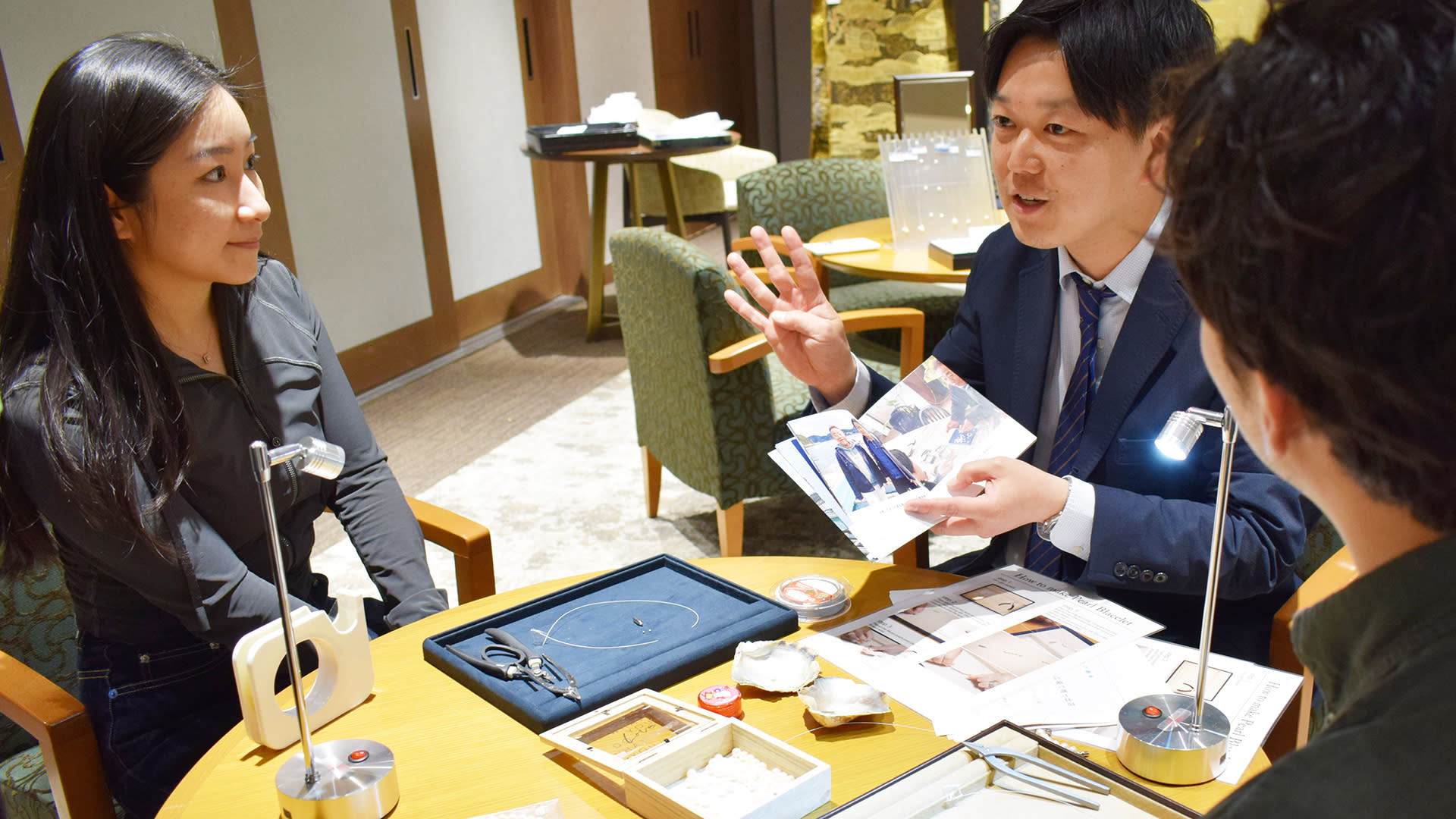 Akoya Pearl Bracelet Making Experience with Japanese Gems (Kyoto) - Thumbnail 3