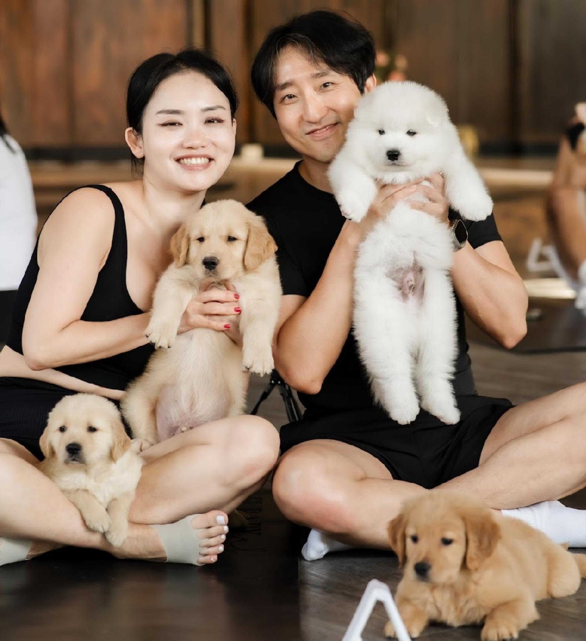 Puppy & Kitten Yoga Therapy with Photo Experience in Bangkok - Thumbnail 19