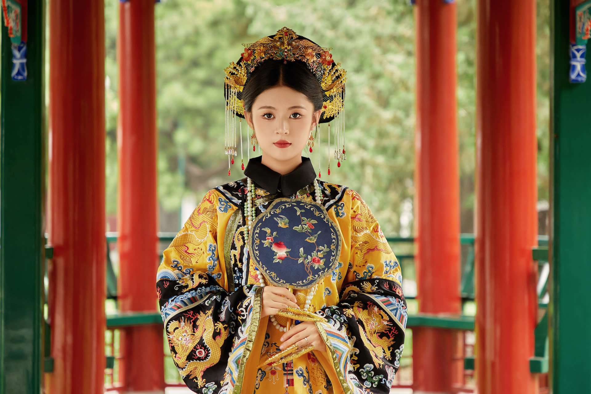 Beijing Hanfu · Ancient Costume Photography Experience (Costume Rental + Photographer Follow-up + Exquisite Makeup/Hairstyle) - Thumbnail 7