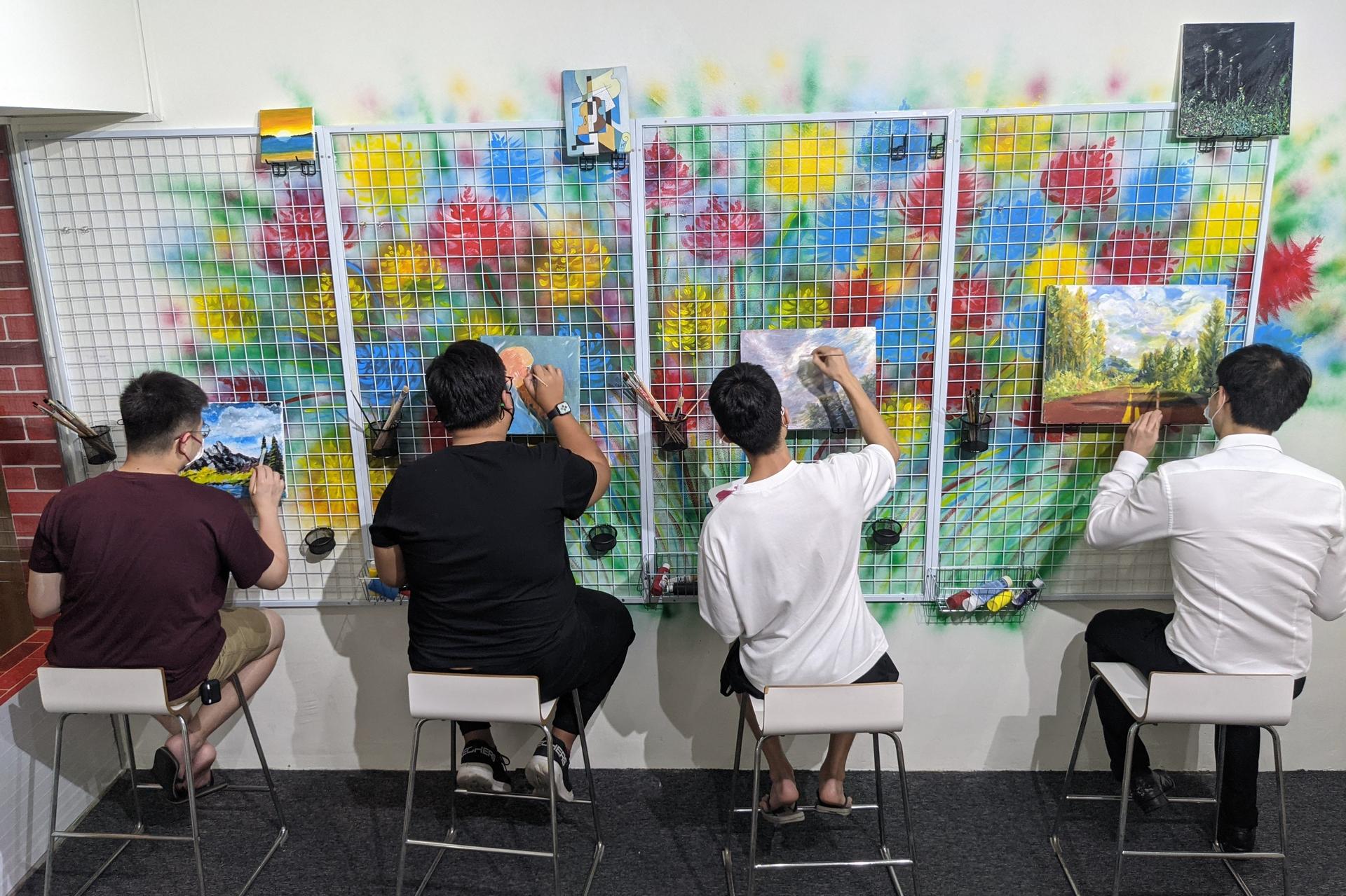 3-hour Art Jamming Class with Free Flow Drinks in Singapore - Image 1