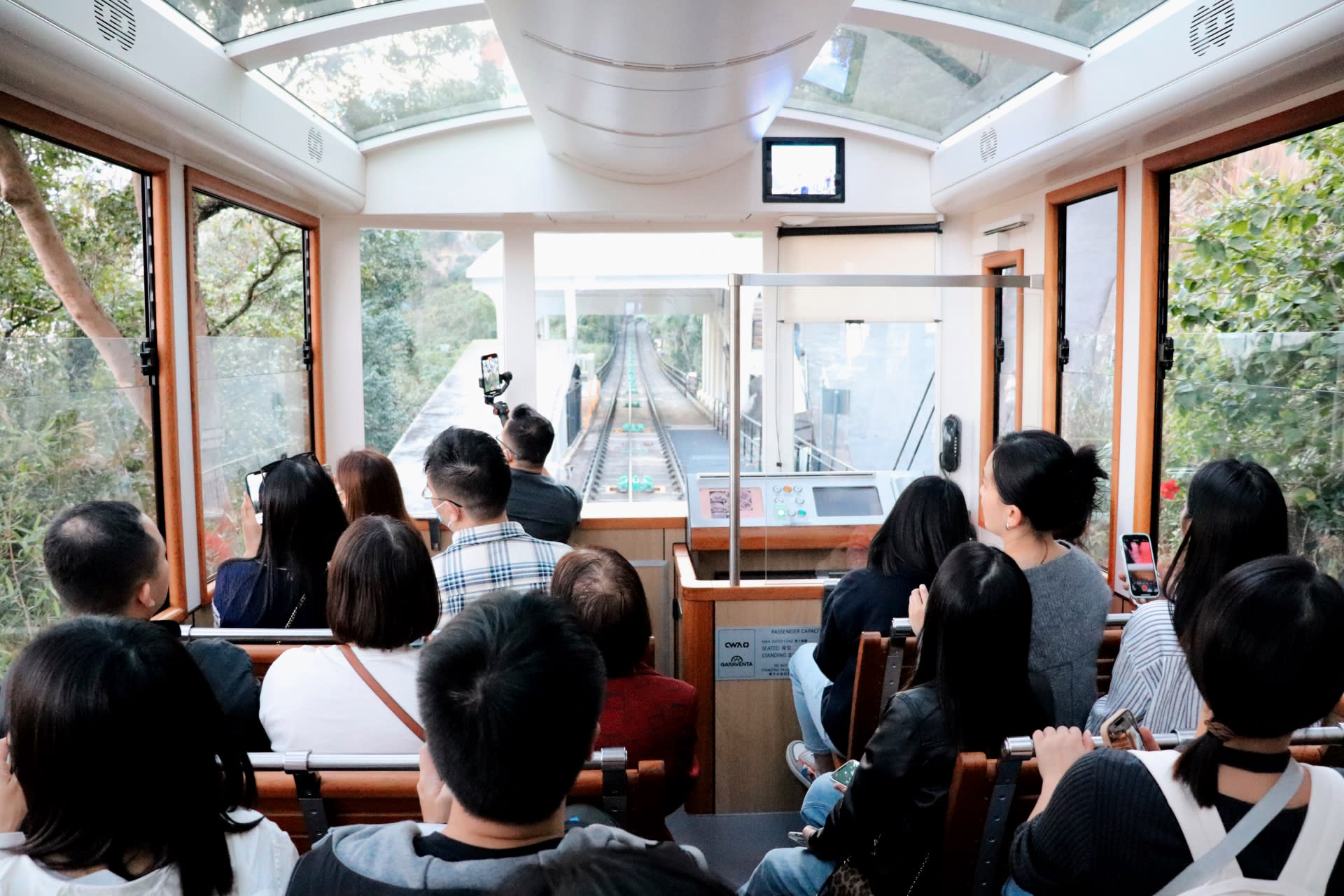 The Peak Tram Fast-Track Combo Tickets: Peak Tram, Sky Terrace 428, Madame Tussauds HK - Thumbnail 6