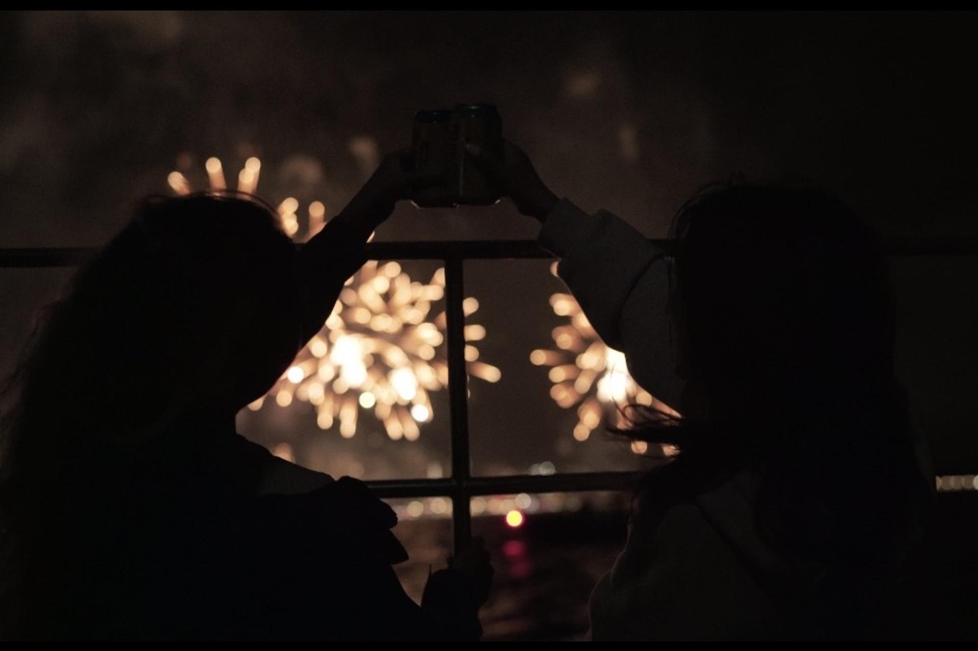 Waikiki Friday Night Fireworks Cruise - Thumbnail 2