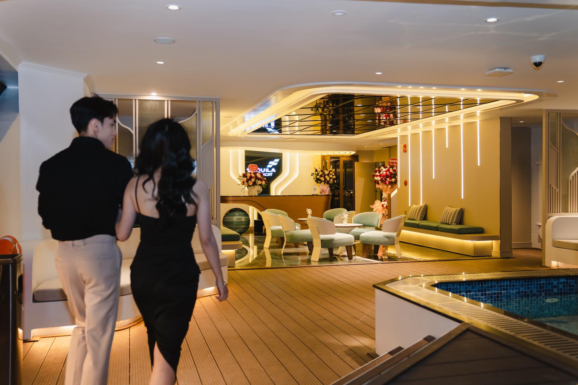 Sunset Dinner Experience of Ha Long Bay by Saquila Yacht - Thumbnail 6
