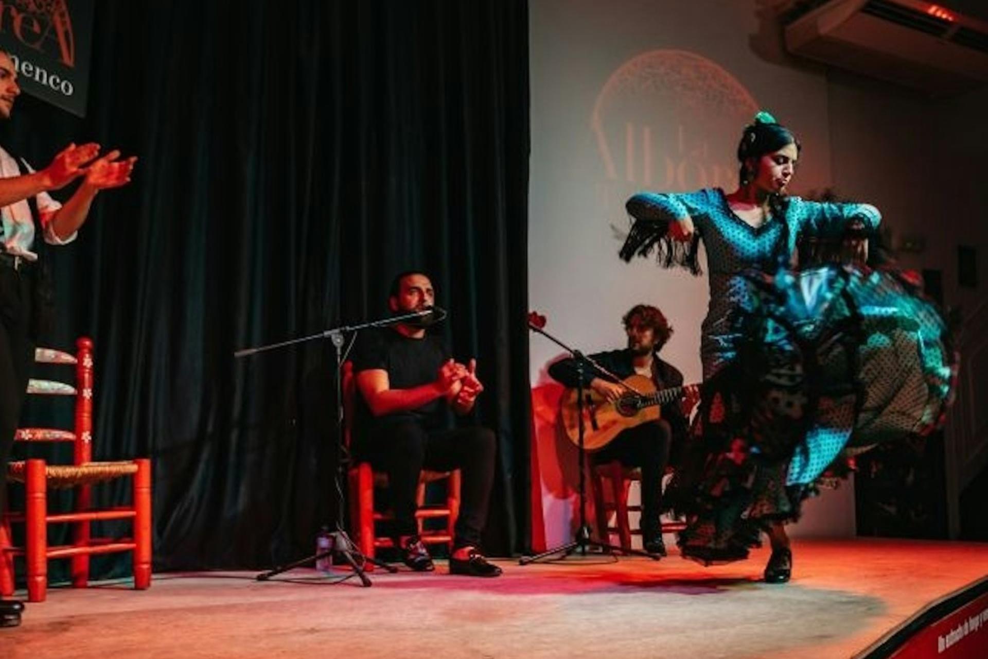 Flamenco show ticket at Tablao La Alborea Granada in Granada - Thumbnail 3
