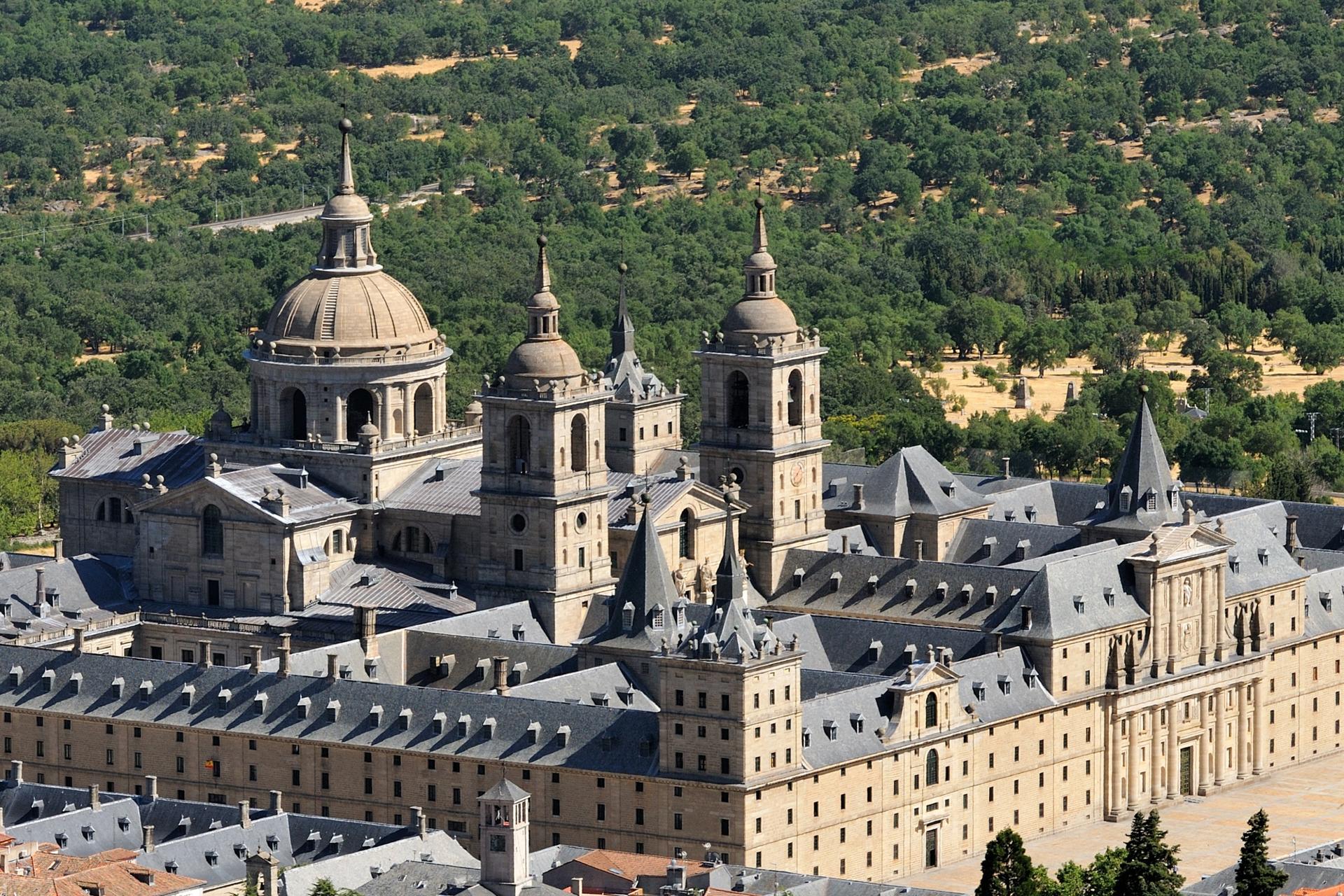 El Escorial, Valley, and Segovia with cathedral day tour from Madrid - Image 1