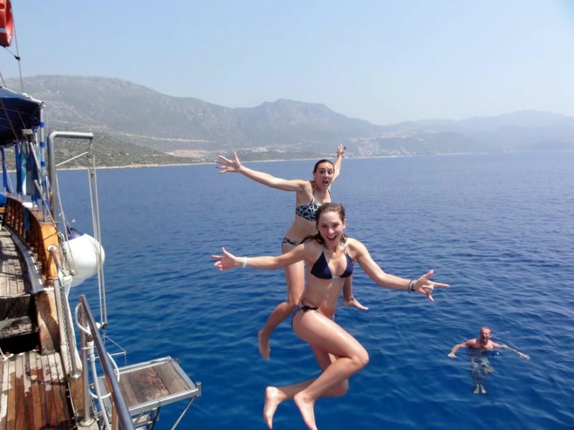 Marmaris: Boat Trip w/Unlimited Drinks and BBQ Lunch - Thumbnail 3