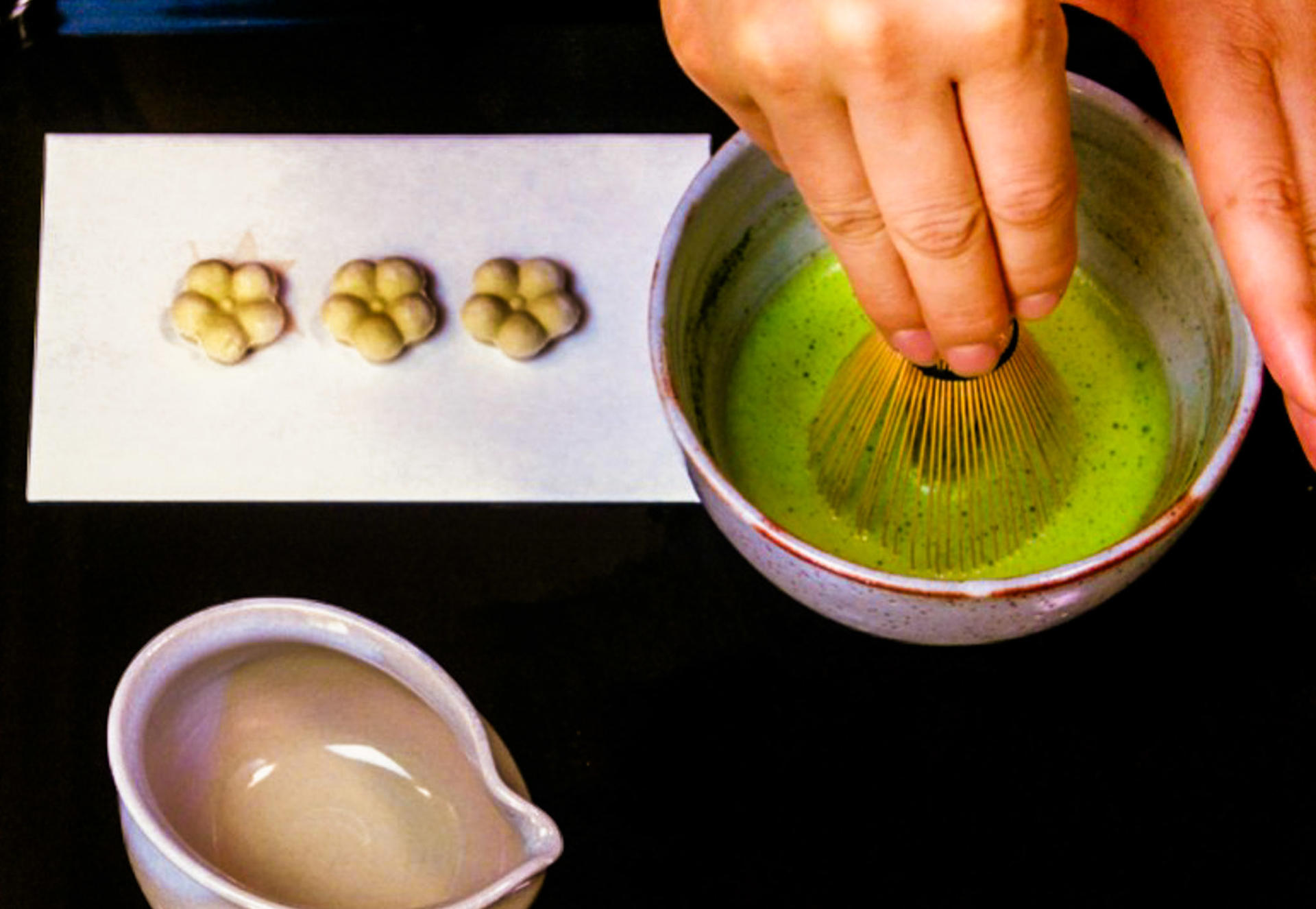 Traditional Tea Ceremony Experience in Osaka - Image 1