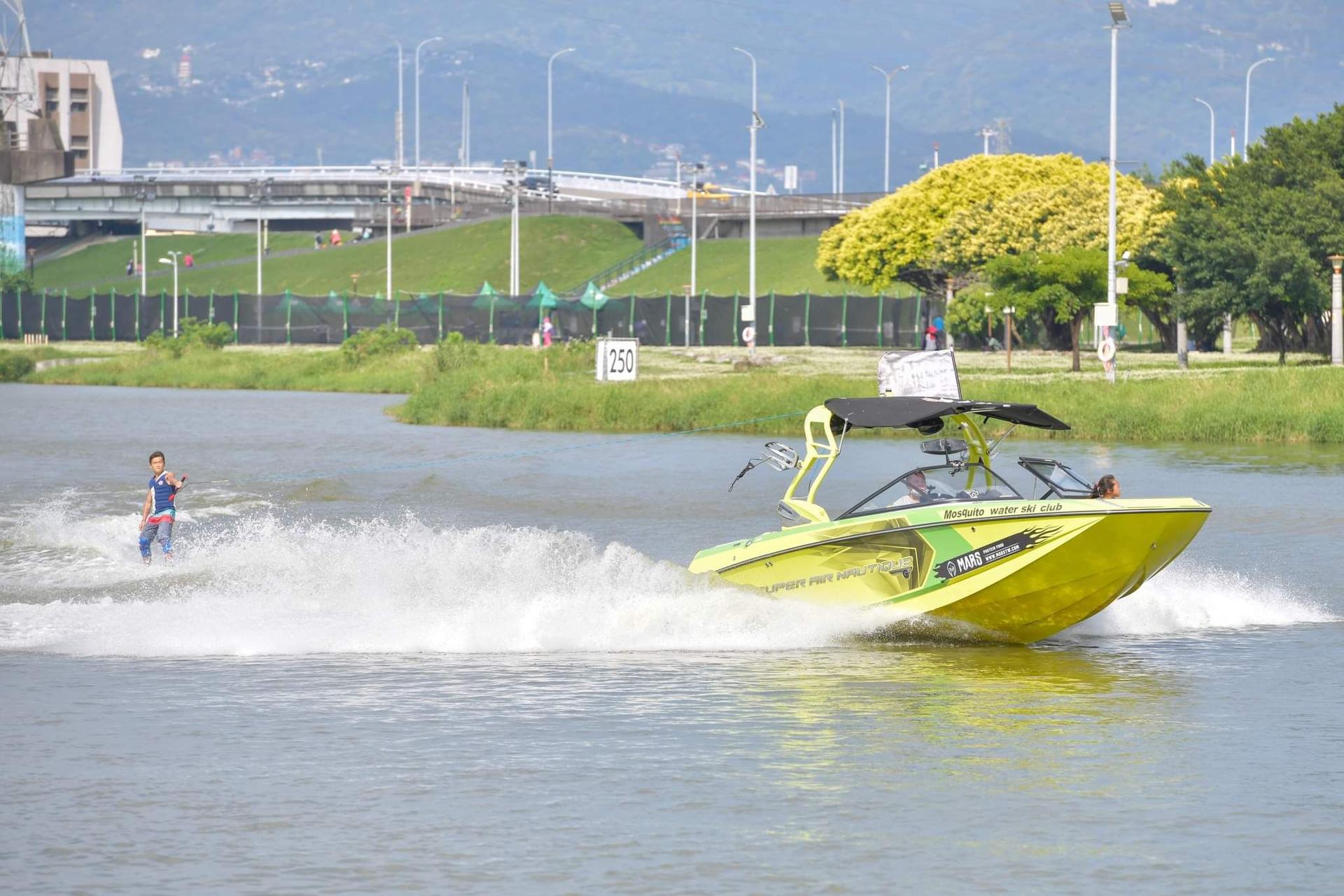 Taipei | Breeze Canal Wakeboard Experience - Thumbnail 2